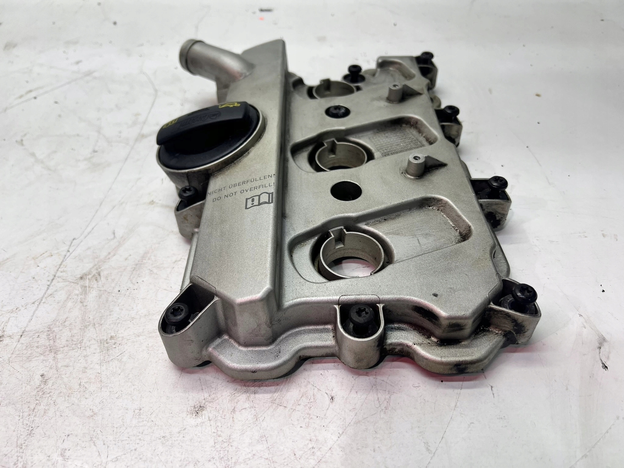 Abdeckung der Ventile links AUDI Q7 4M 3.0 TFSI 06E103471S