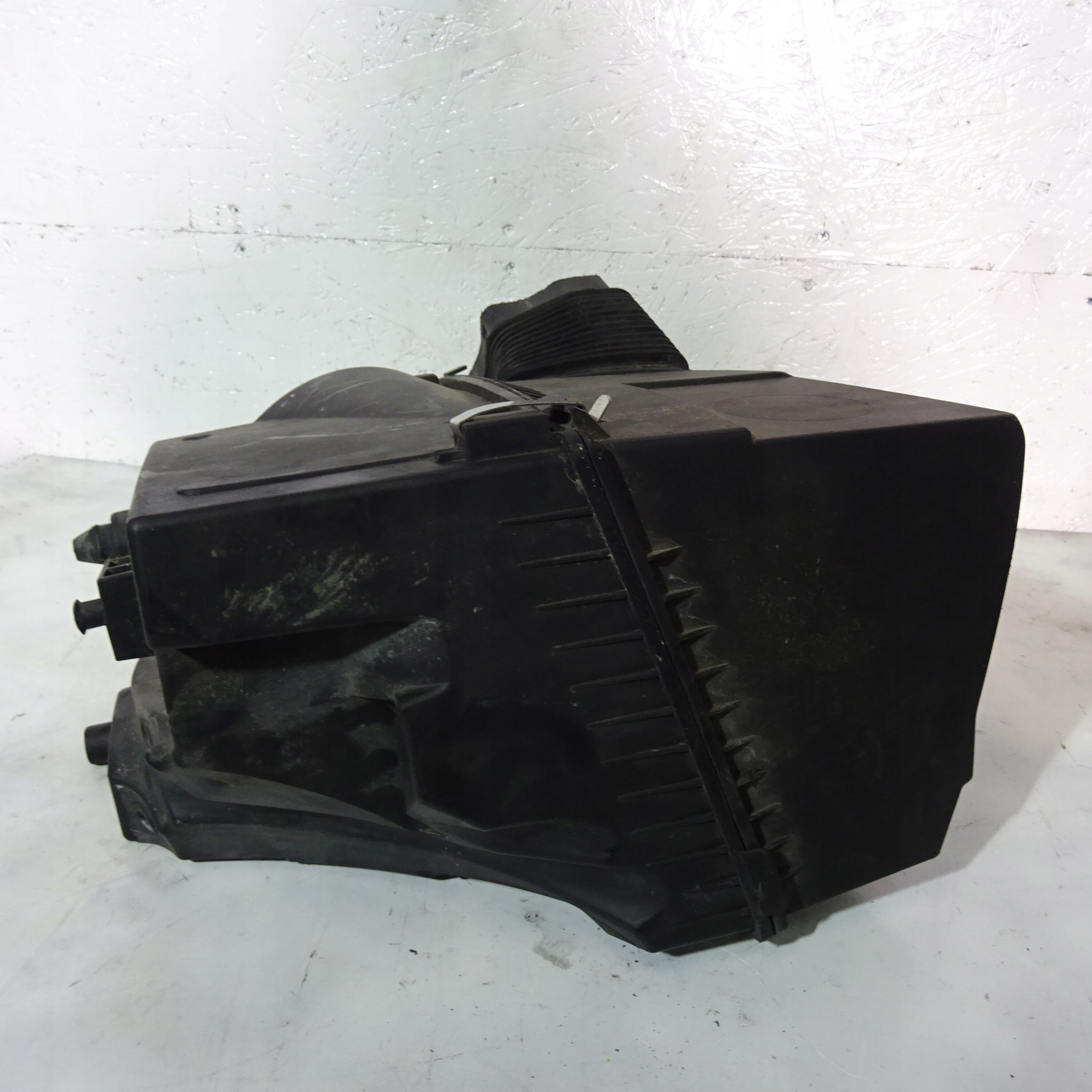 AUDI A6 C6 Gehäuse filter luft 4F0133835H