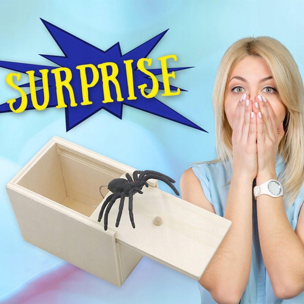 Pudełko strachu ukryte w etui Marka bez marki