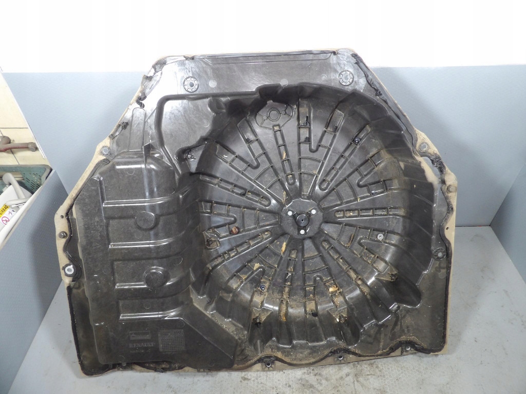RENAULT MEGANE IV sedan floor boot 745145426R