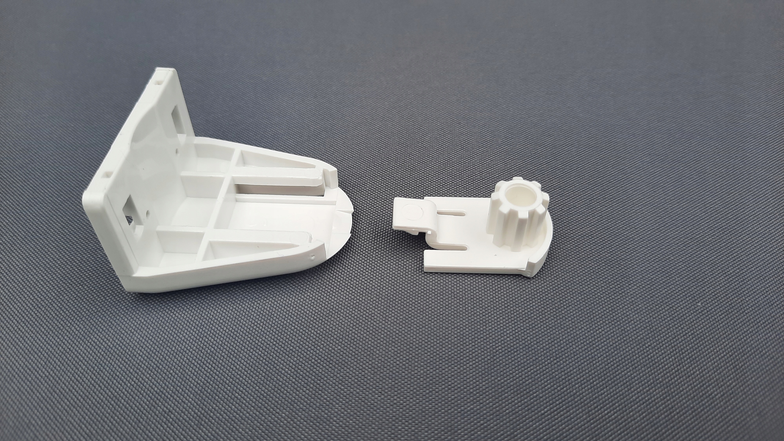 UCHWYT HACZYKA ROLETY DZIEŃ NOC WIESZAK MOCOWANIE Marka Besta