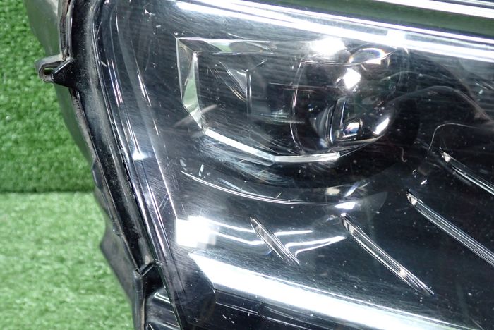 SKODA KAROQ FULL LED 16-21 reflektor right light right
