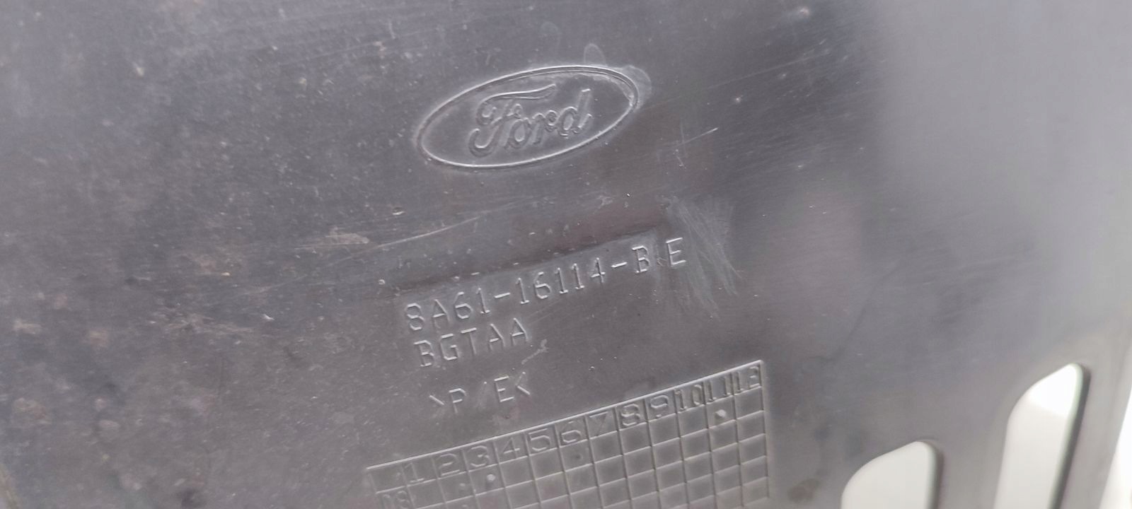 mudguard front front right Ford Fiesta MK7