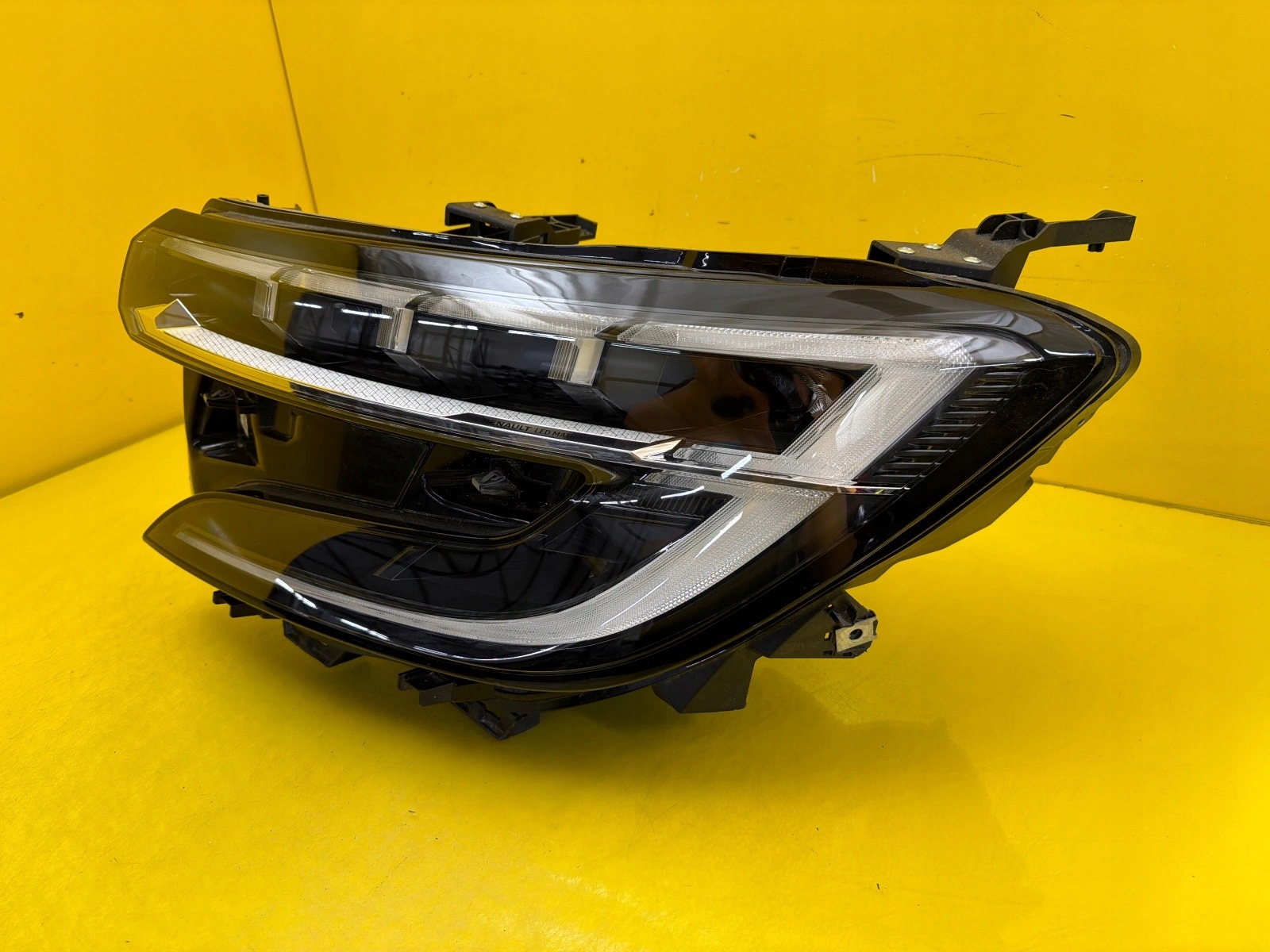 light left Renault Austral Full Led Matrix Vision 2022-2025 260609504R