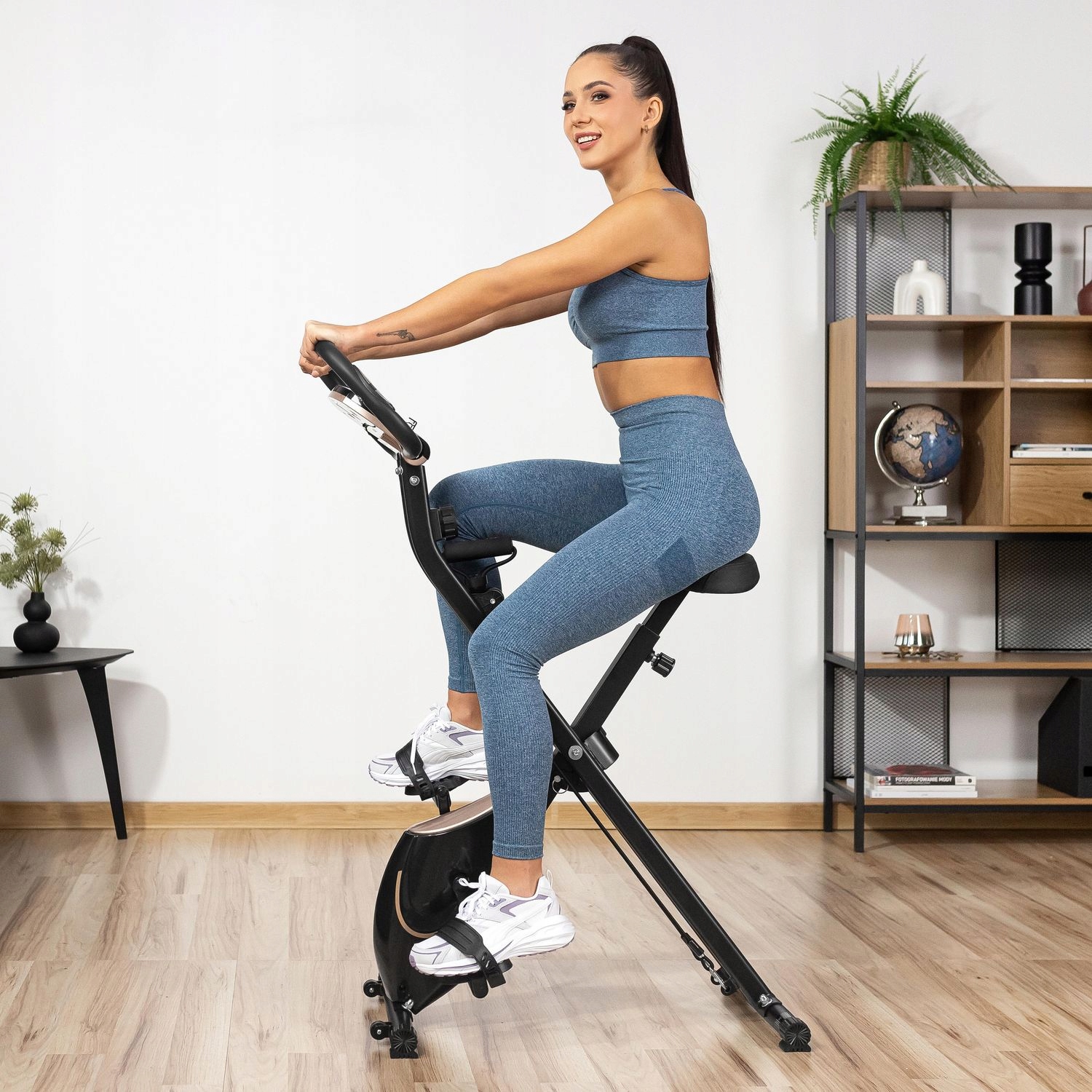 СКЛАДАНИЙ МАГНІТНИЙ ВЕЛОТРЕНАЖЕР ДО 120 КГ GYMTEK Модель FX600