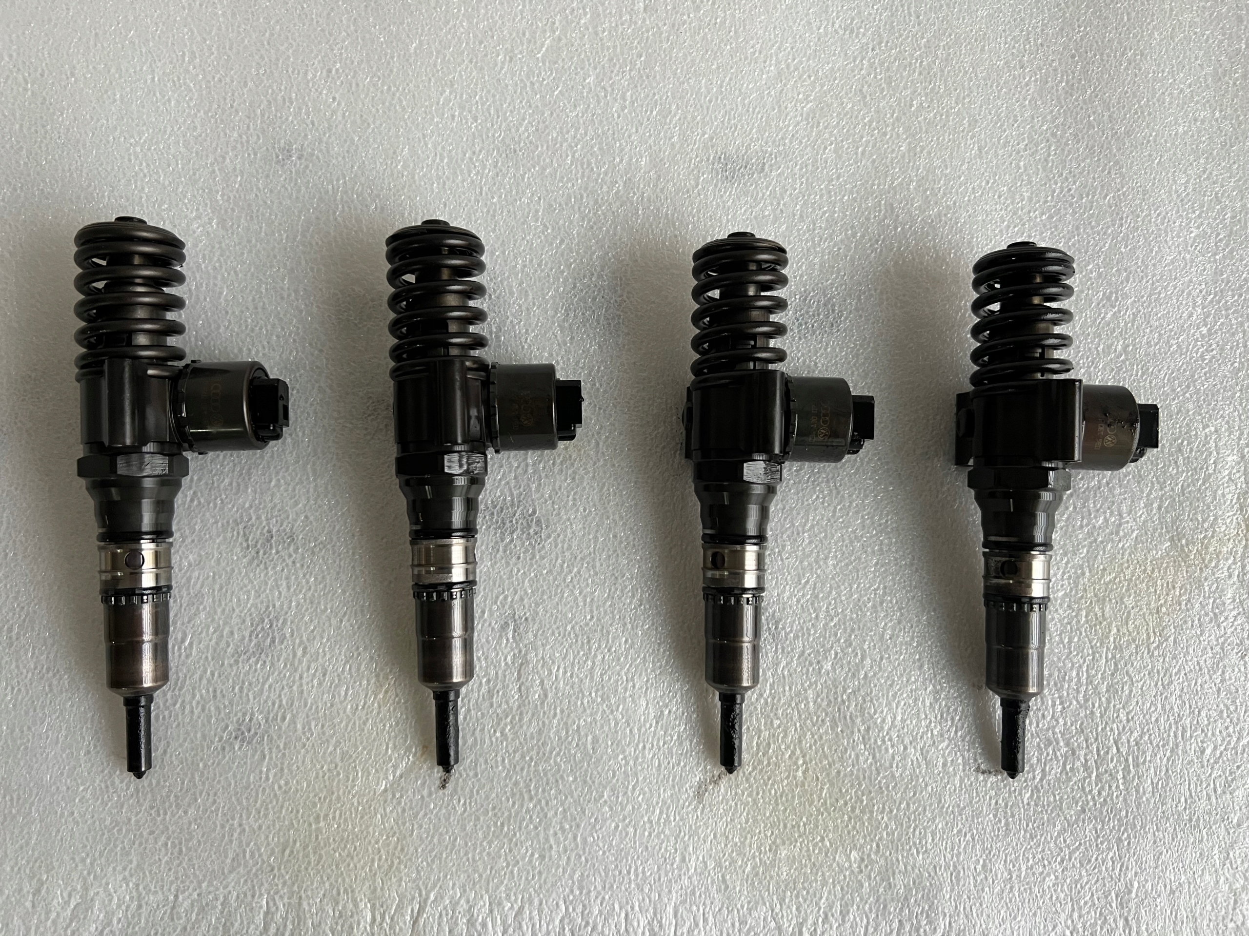 03G130073G - ВВ Ауди А4 Б7 2.0 тди Бре насос брызг 03Г130073Г