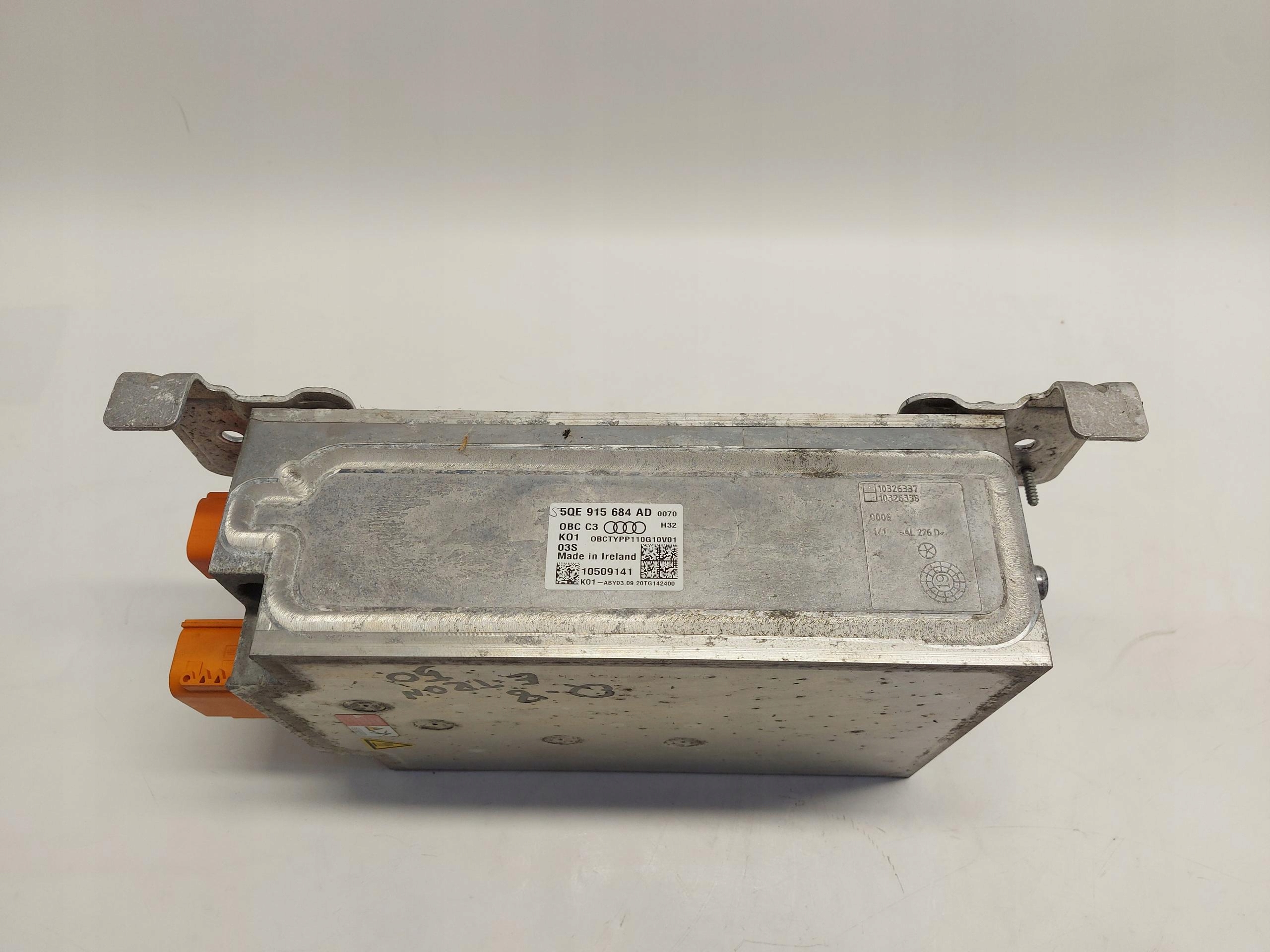 Audi Q8 E-TRON SUV inwerter ladowarka module control unit falownik 5qe915684ad
