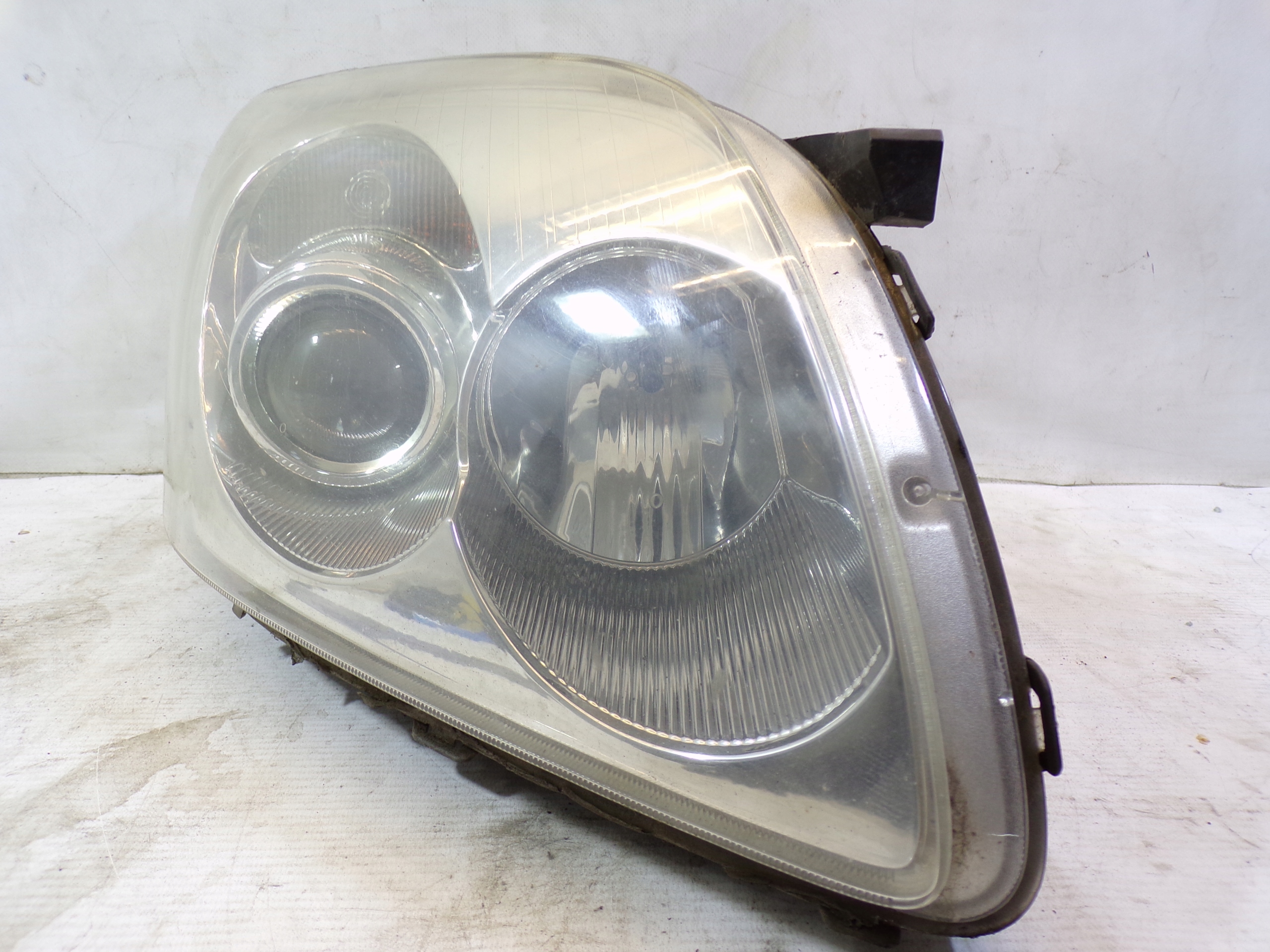 light right front front TOYOTA AVENSIS T25 (2) (K)