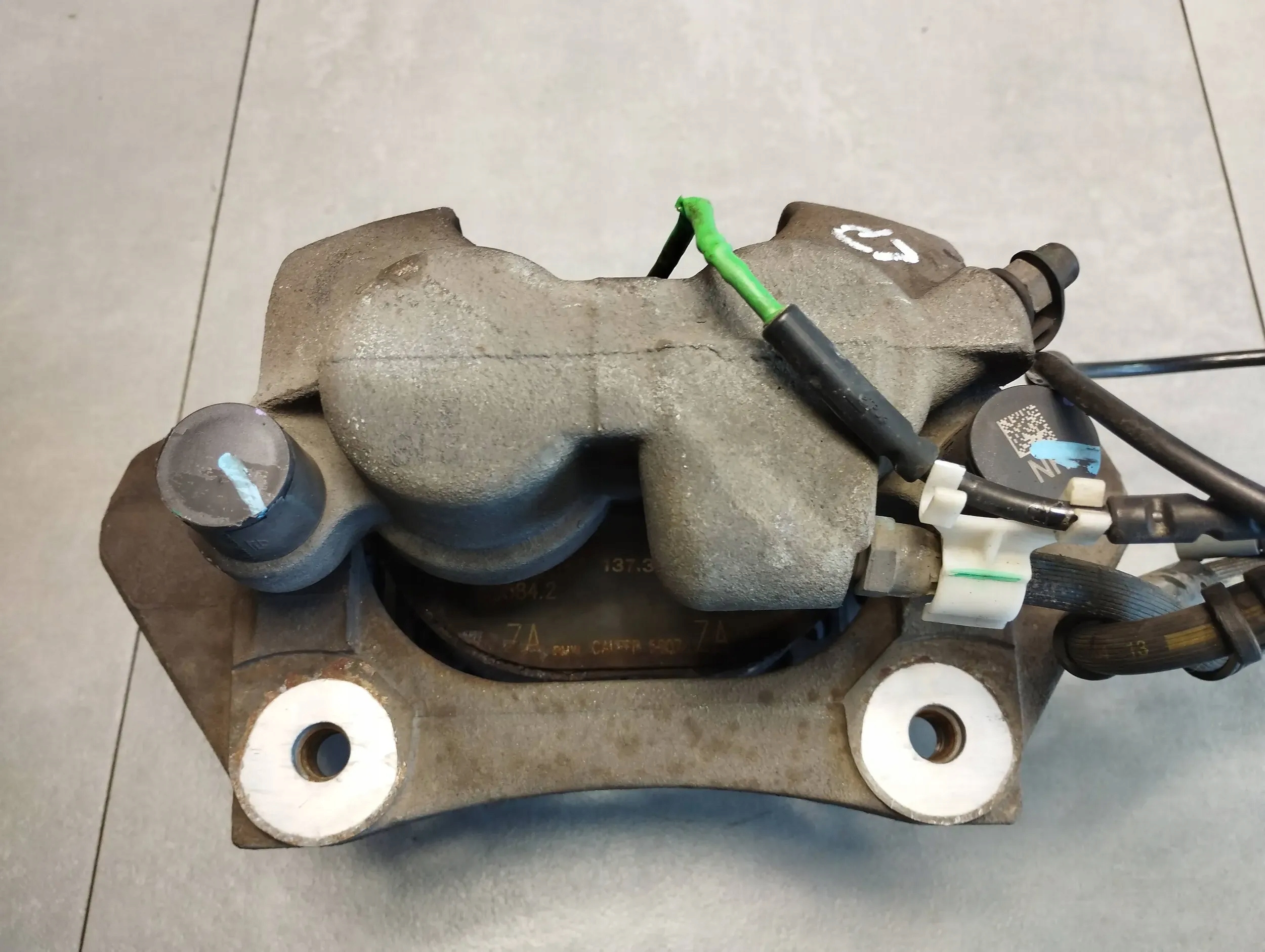 BMW X5 F15 4.4 V8 caliper left front 42/36/365