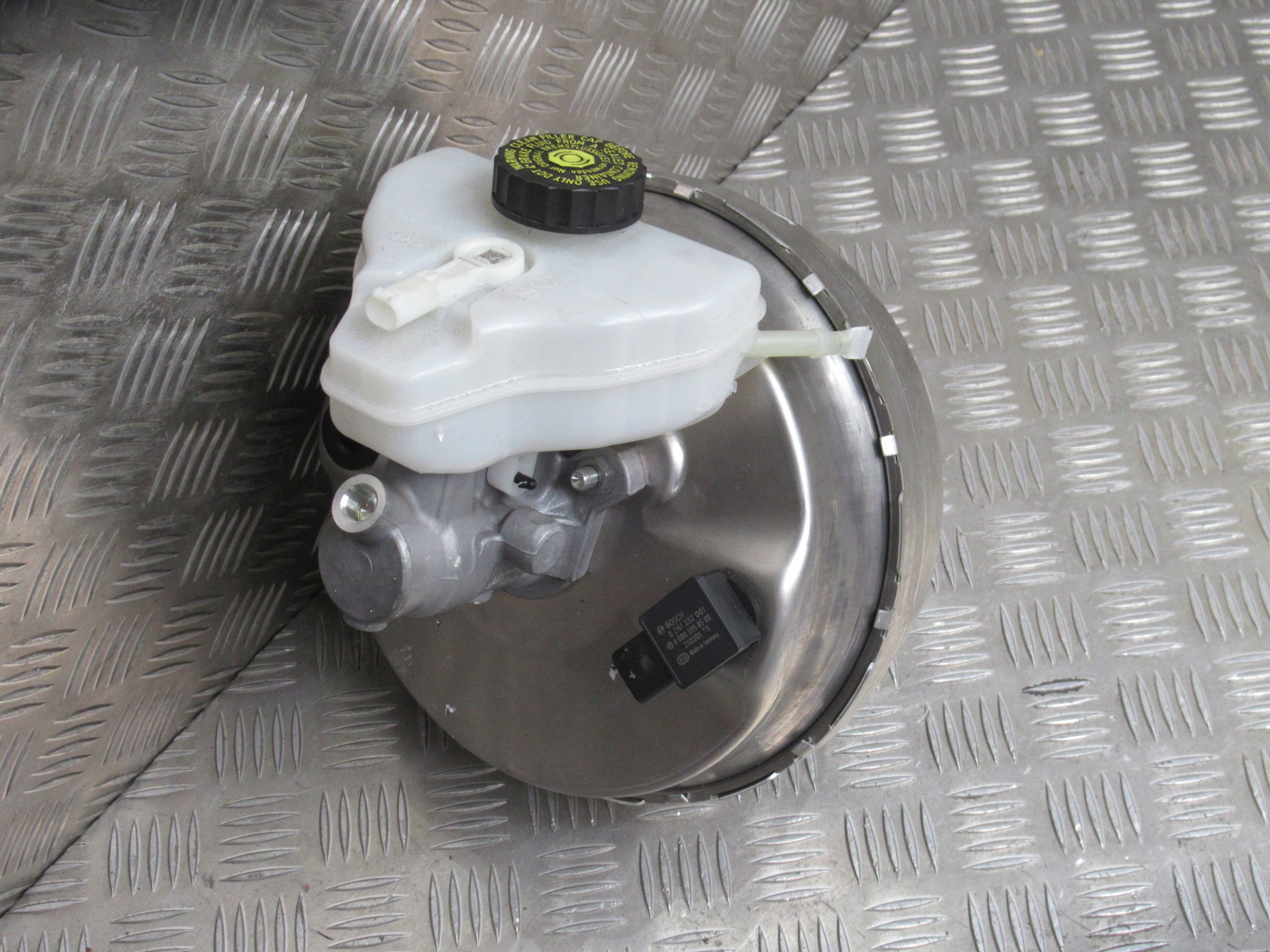 SERWO HAMULCOWE MERCEDES GT AMG X290 A2904300900