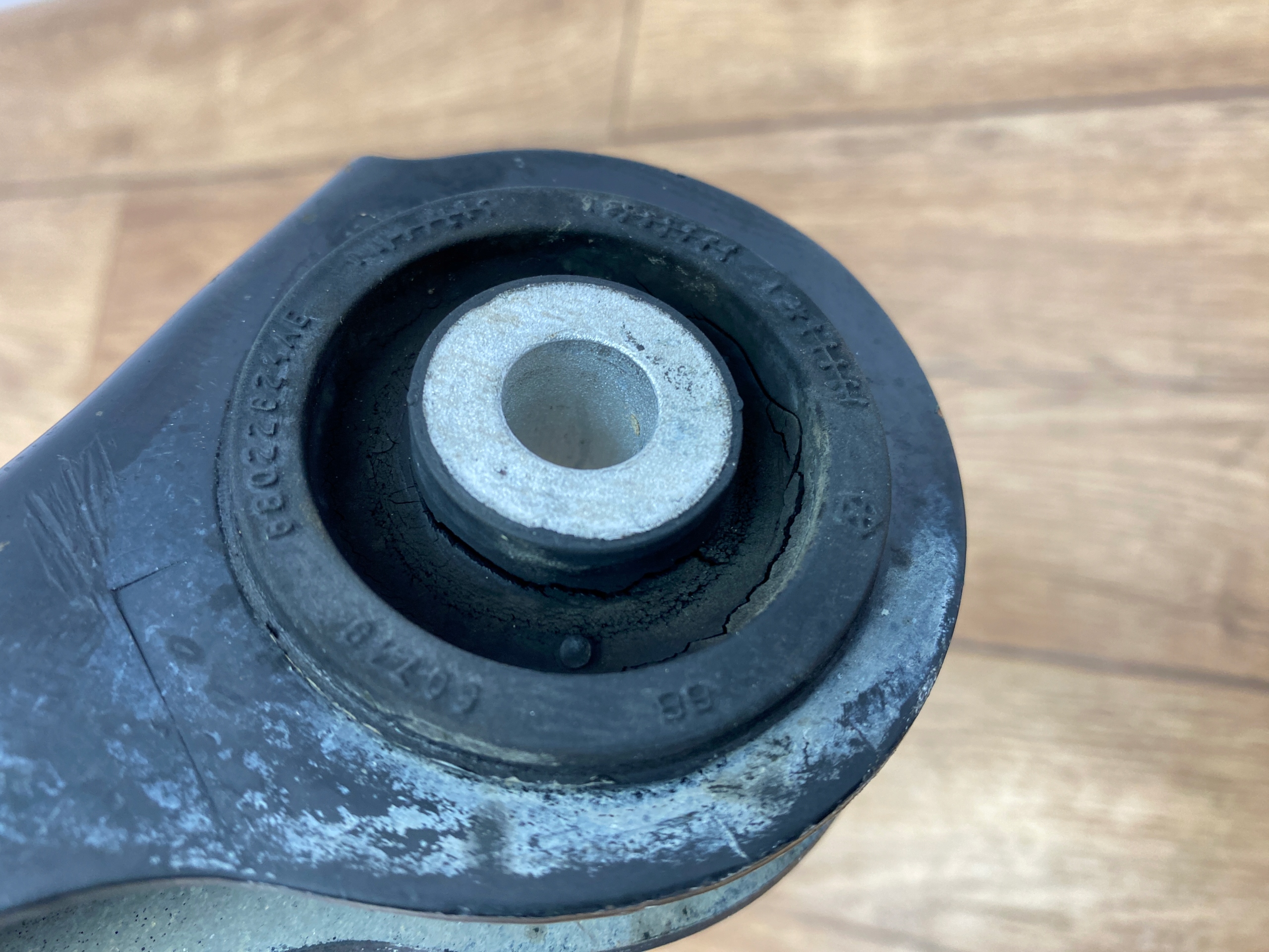 Querlenker oben vorne Dodge Durango 2014+ USA