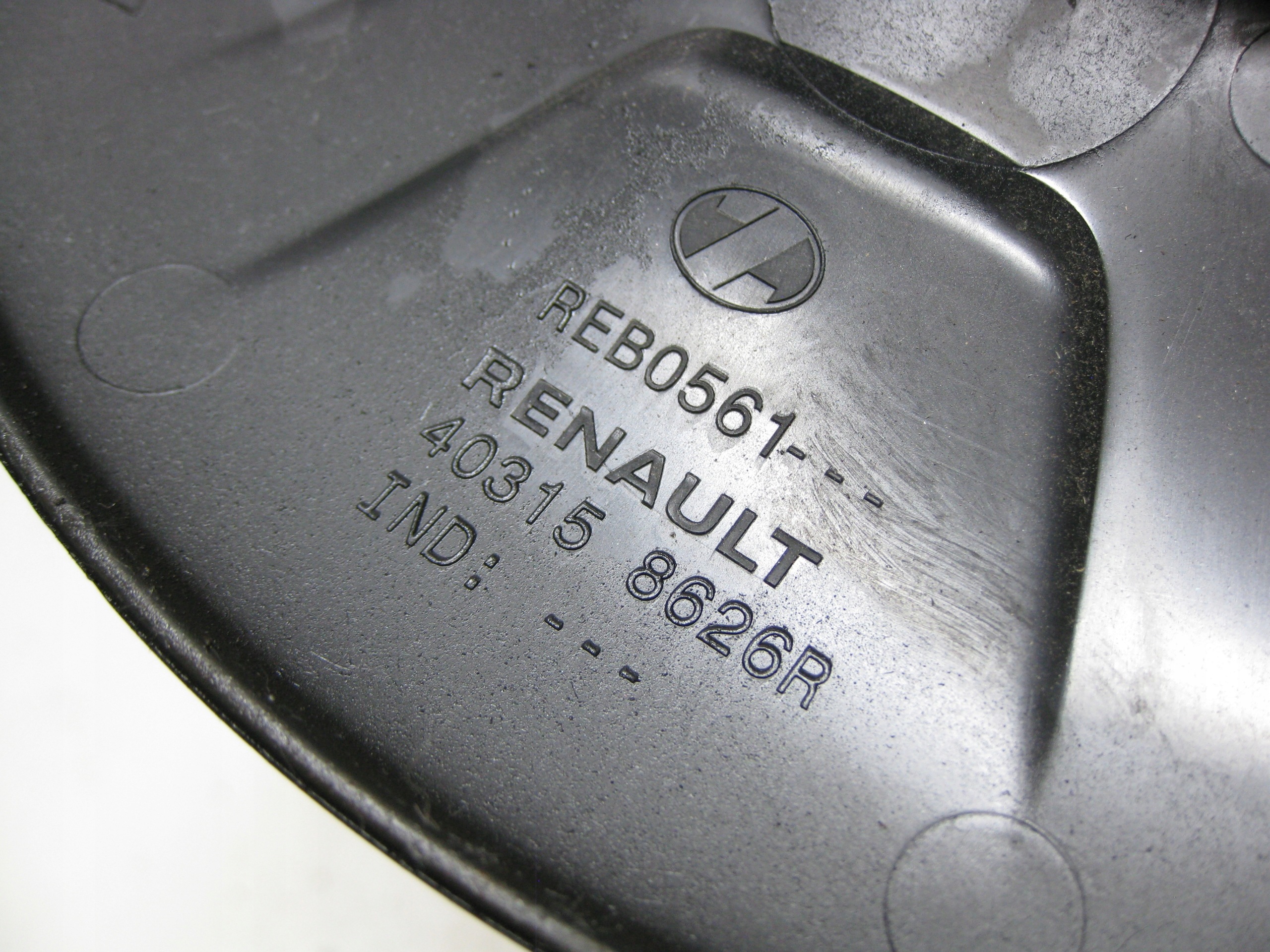 RENAULT MASTER III LIFT cap 16" 403158626R