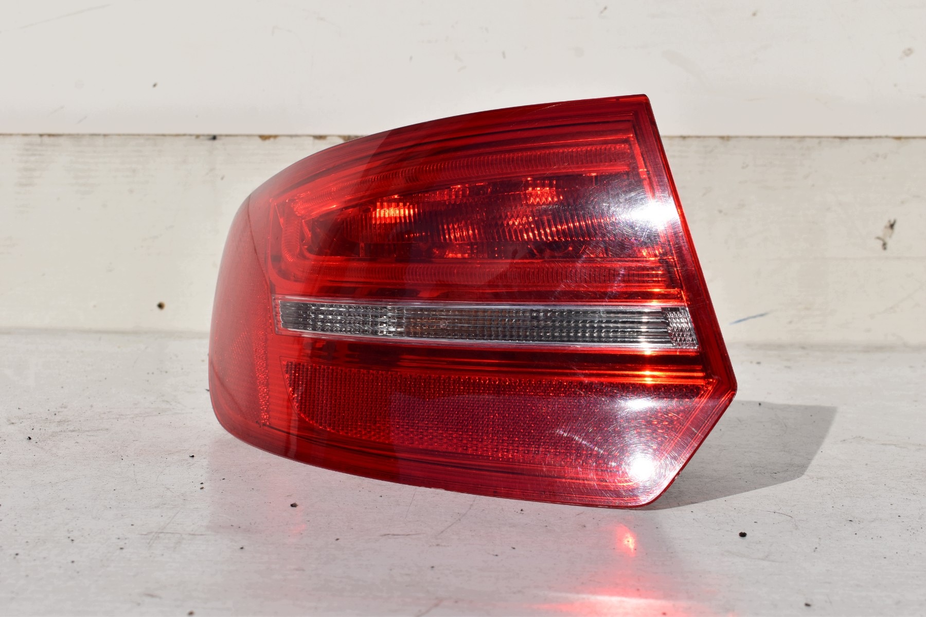 light left rear part AUDI A3 8P SPORTBACK 5D LIFT 2008-2012R 8P4945095E EU