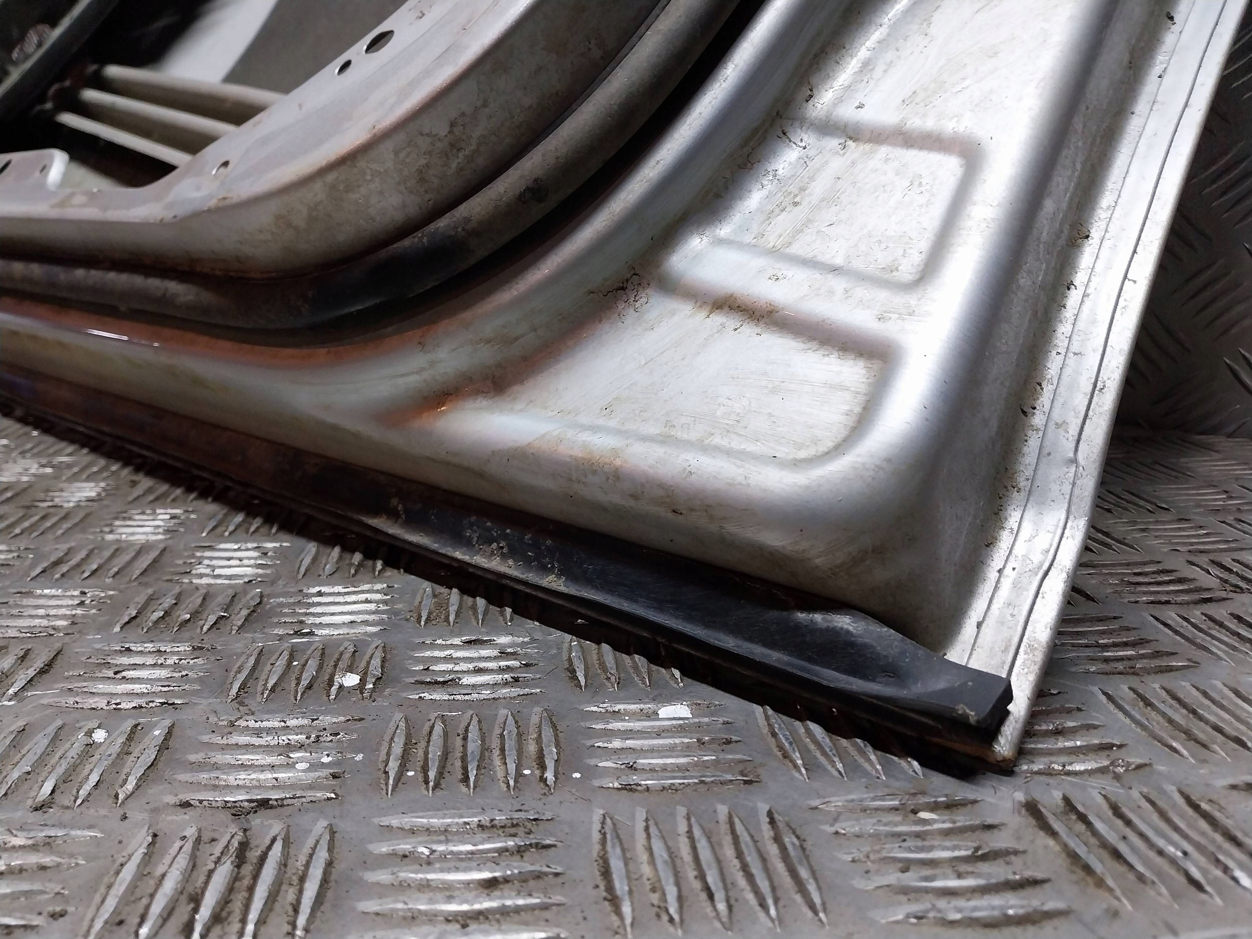 door front right MERCEDES C-KLASA W204 07