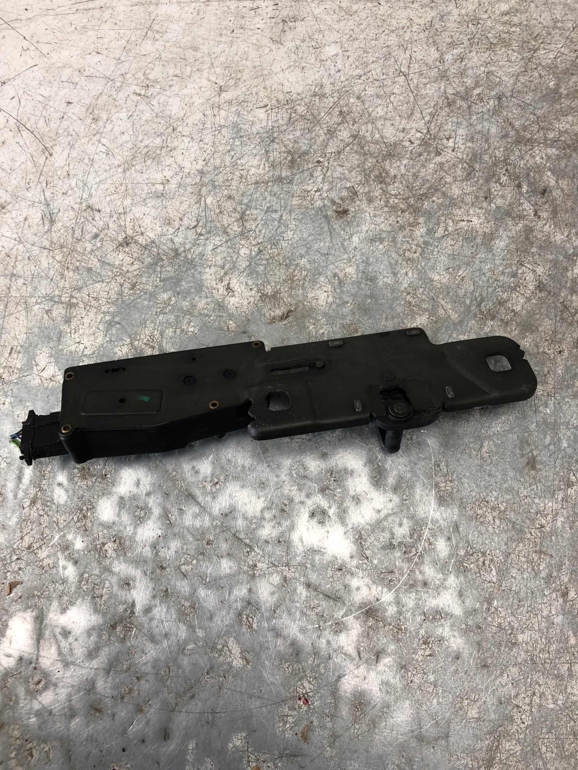lock DOCIAG bonnet AUDI Q5 4F9827383D