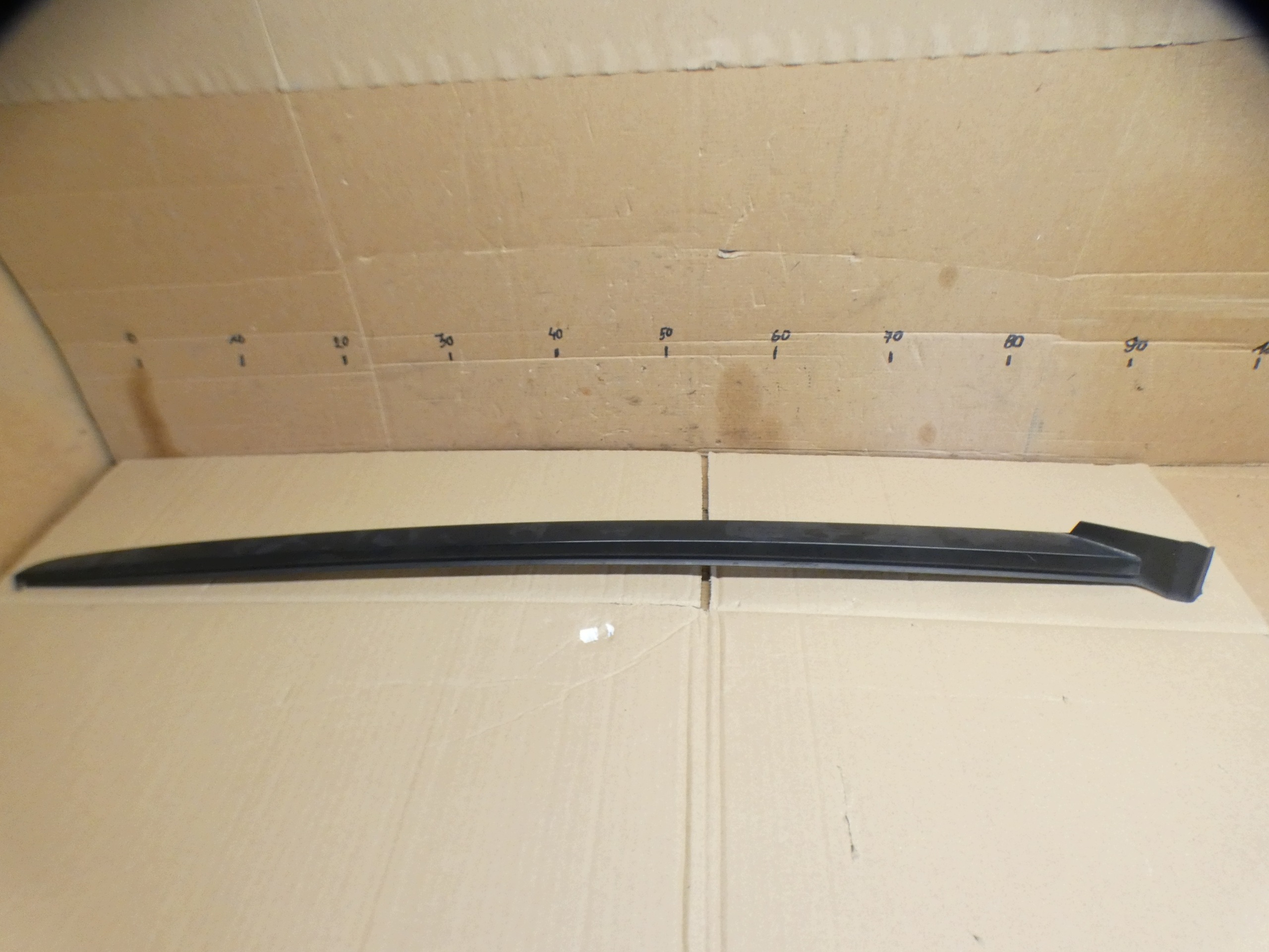 Peugeot 3008 II 2018 right left side moulding windows czolowej