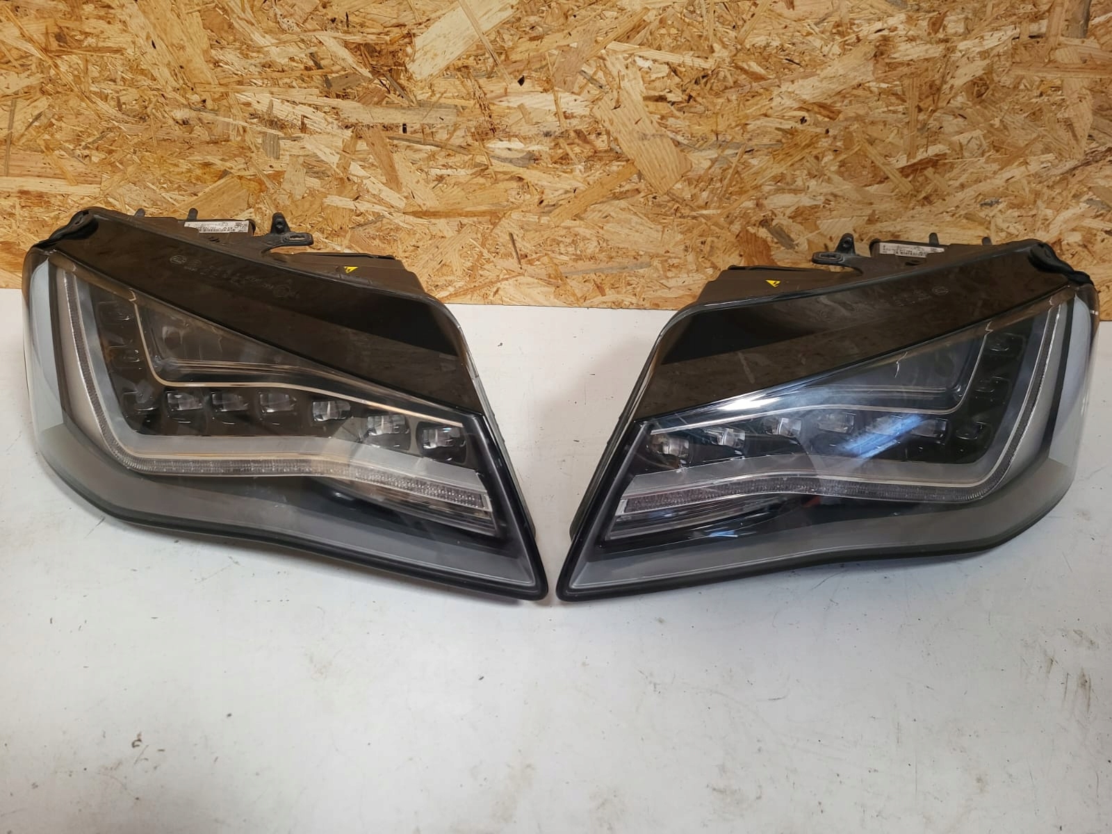 фара Audi a8 d4 full led 4h0941004 правая