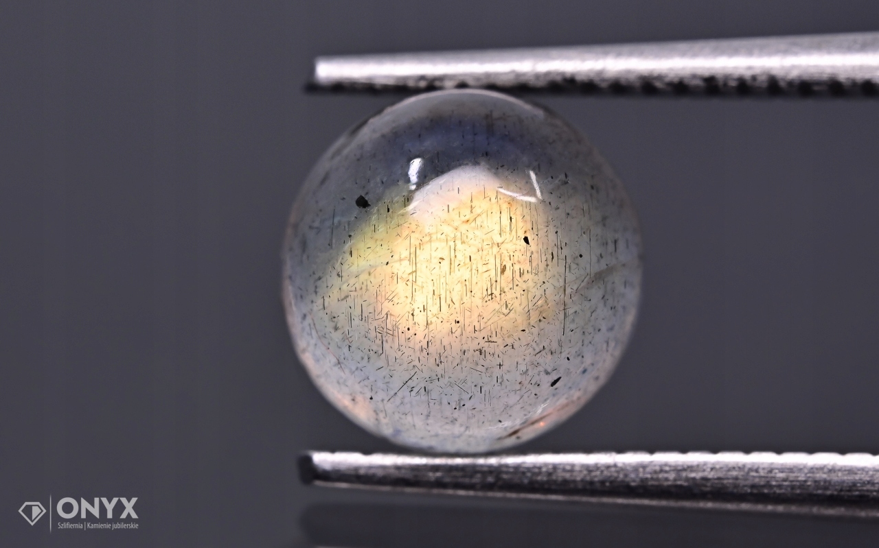 Labradorit kabošon A kulatý fi 7 mm