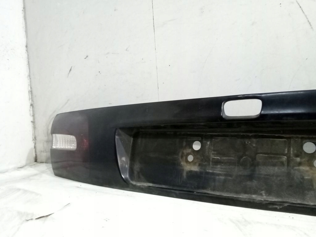 Volvo V40 and cap bonnet rear part 285800
