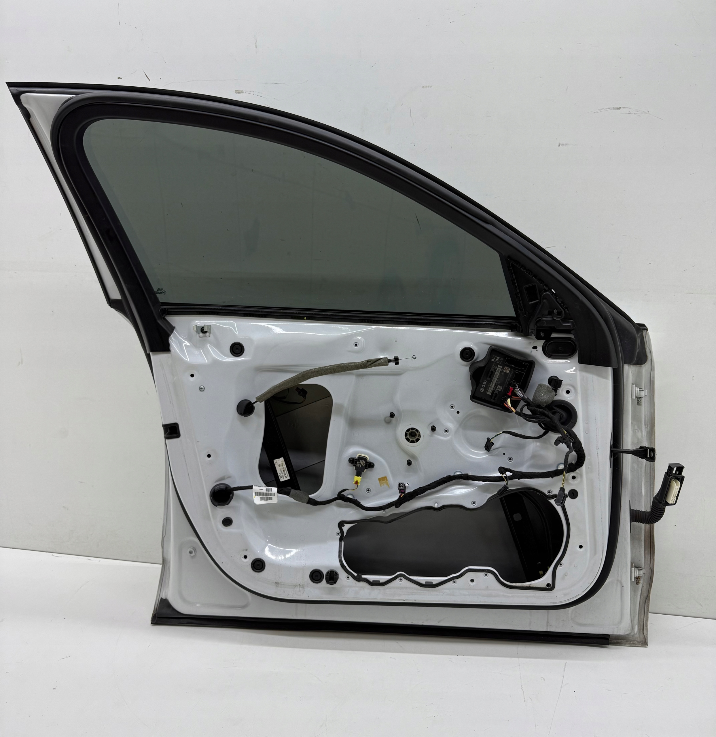 AUDI A6 S6 C7 door driver´s left front LS9R BIALE nice