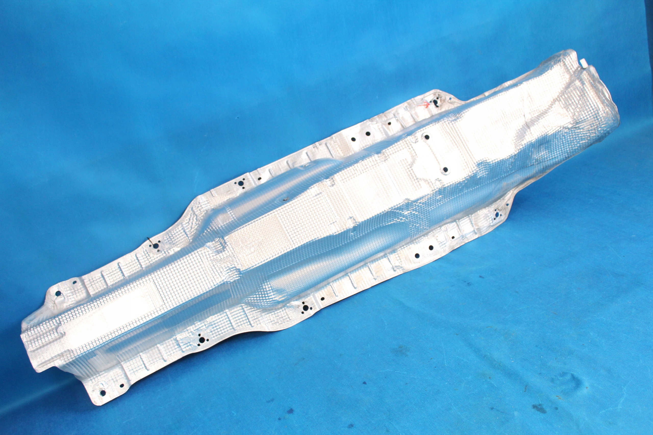 5Q0825661BN - VW PASSAT B8 тепловий щит тунель 21R