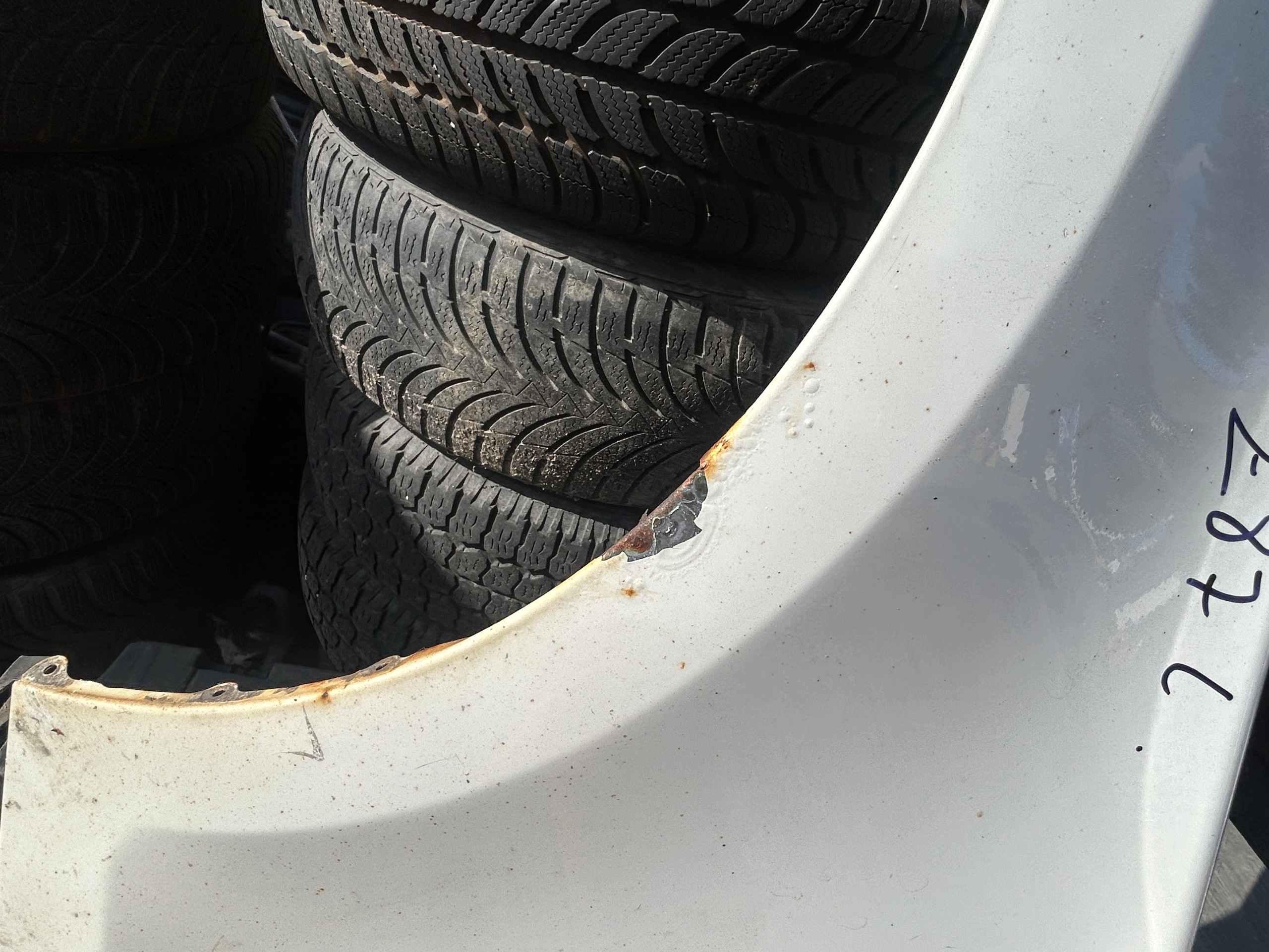 BMW E87 fender left front ALPINWEISS