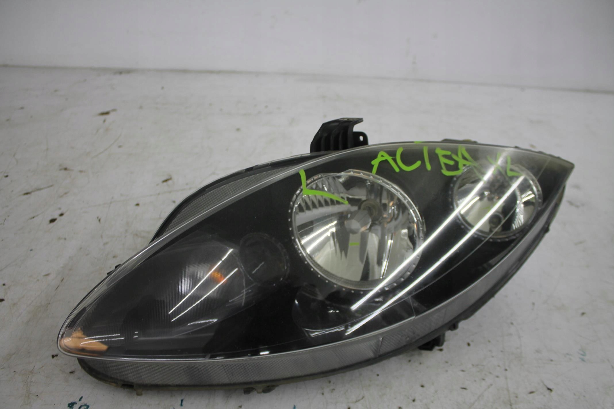 light left front front ALTEA LEON II ANGLIK