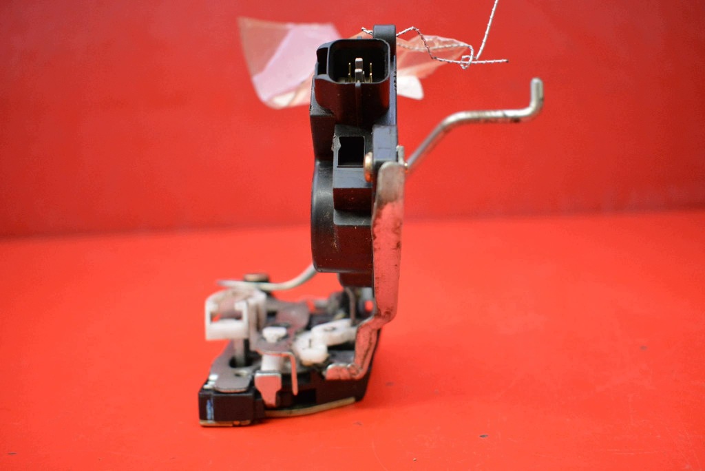 lock door right front front EU 101528-0670 SUZUKI JIMNY 3 III 98-05
