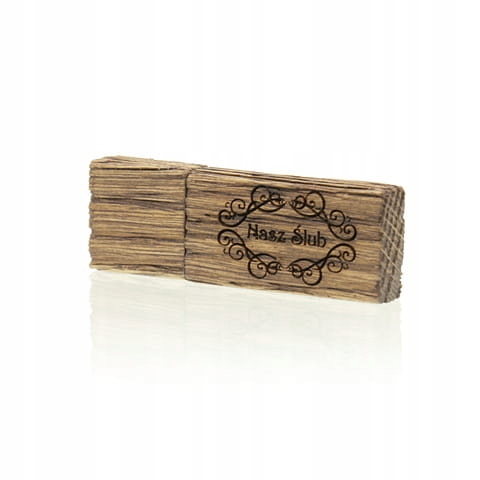

Drewniany pendrive 16GB + grawer Nasz Ślub
