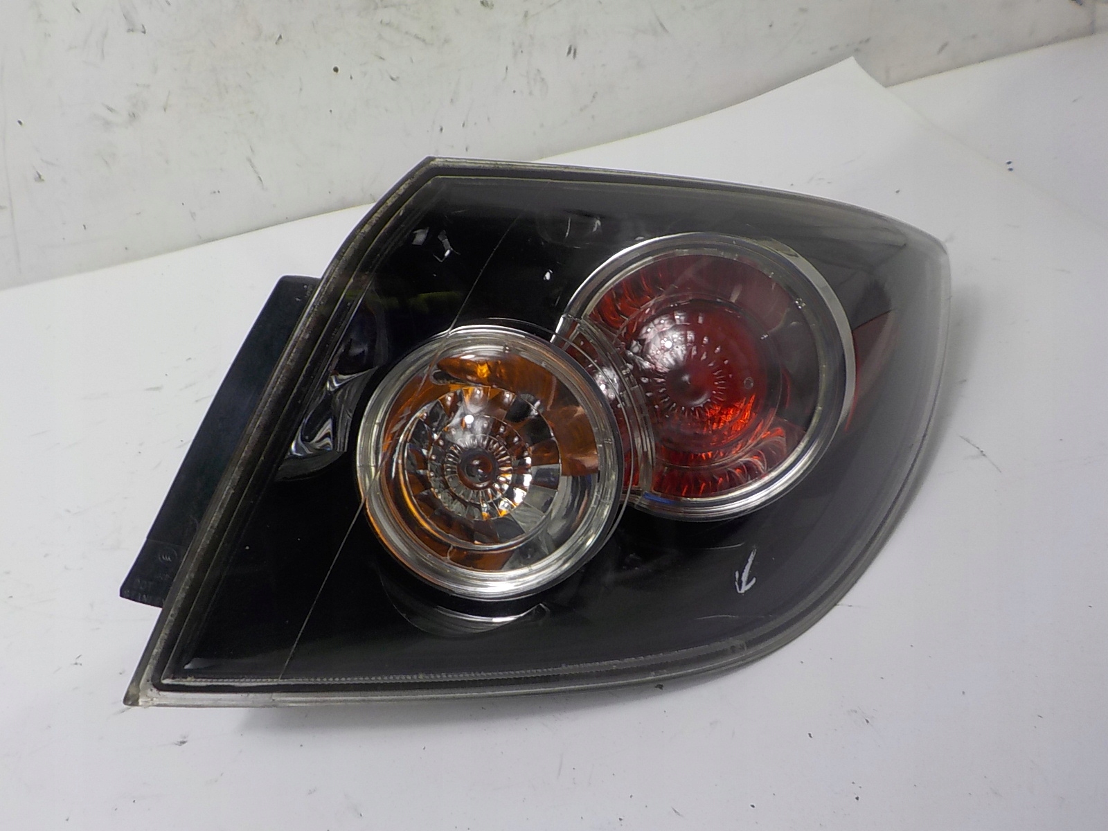 MAZDA 3 and BK HB light right rear part rear P6329