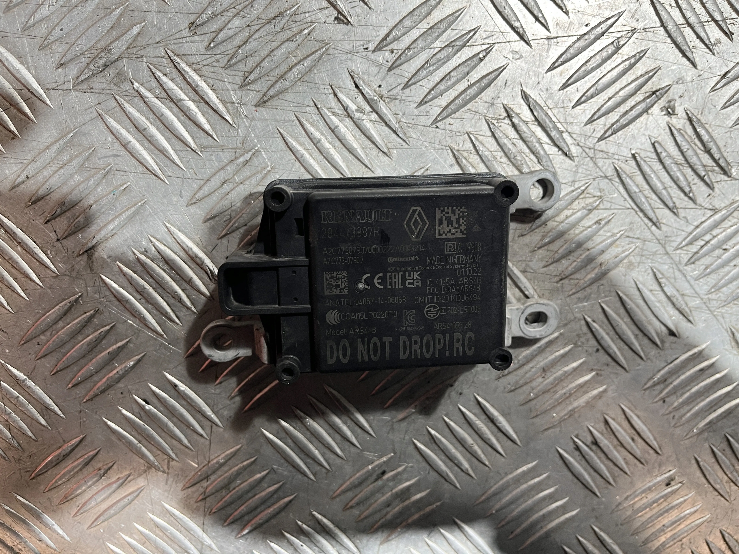 датчик скорости PRIMASTAR TRAFIC IV VIVARO NV300 284473987R