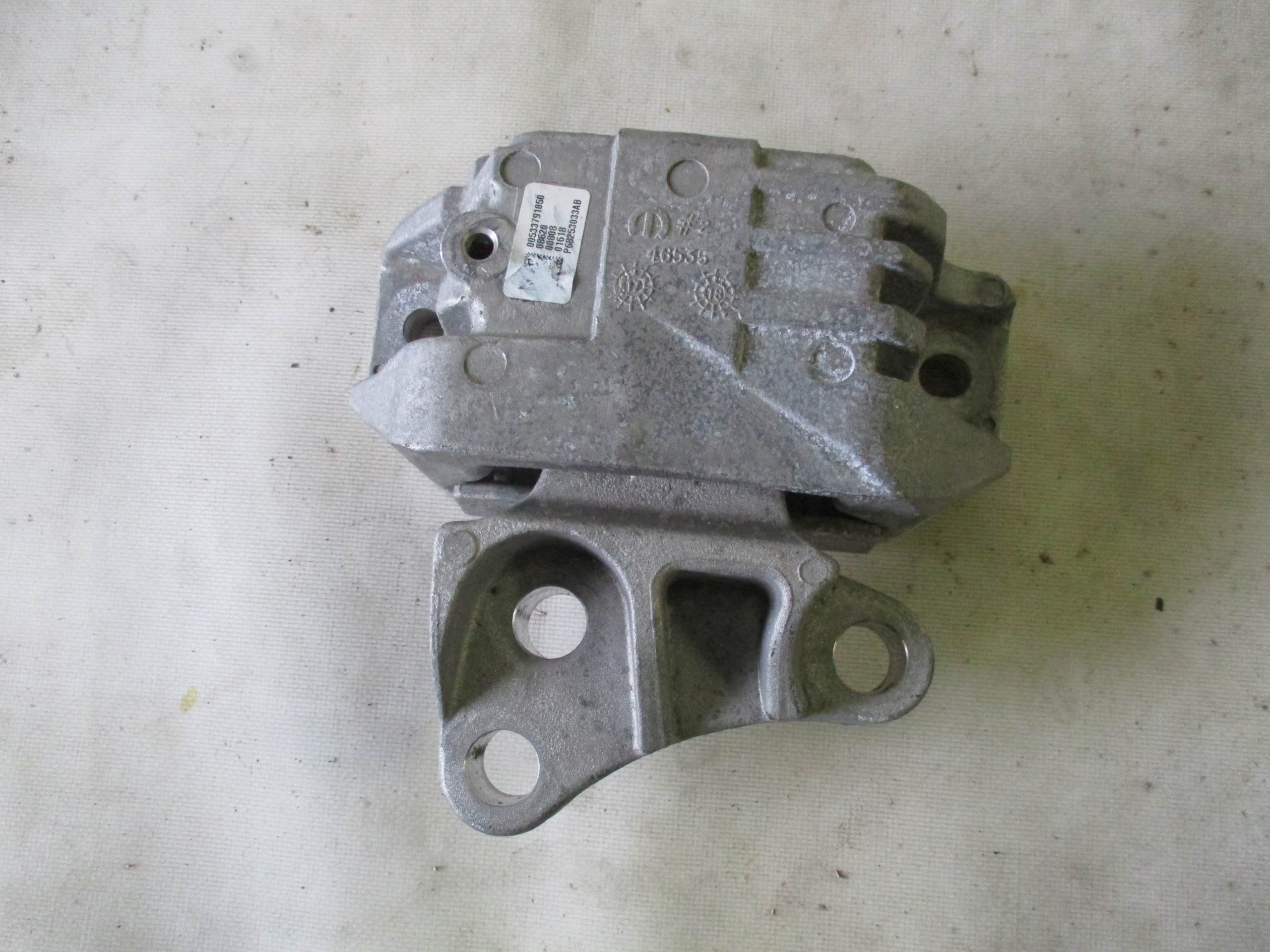 engine mount Jeep Compass II 2,0 MJTD 00533791050