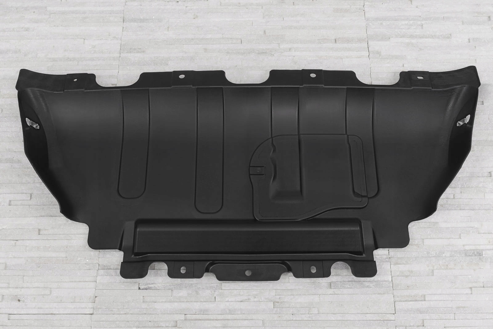 OSŁONA SILNIKA JEEP GRAND CHEROKEE WK2 68091772AA Strona zabudowy przód