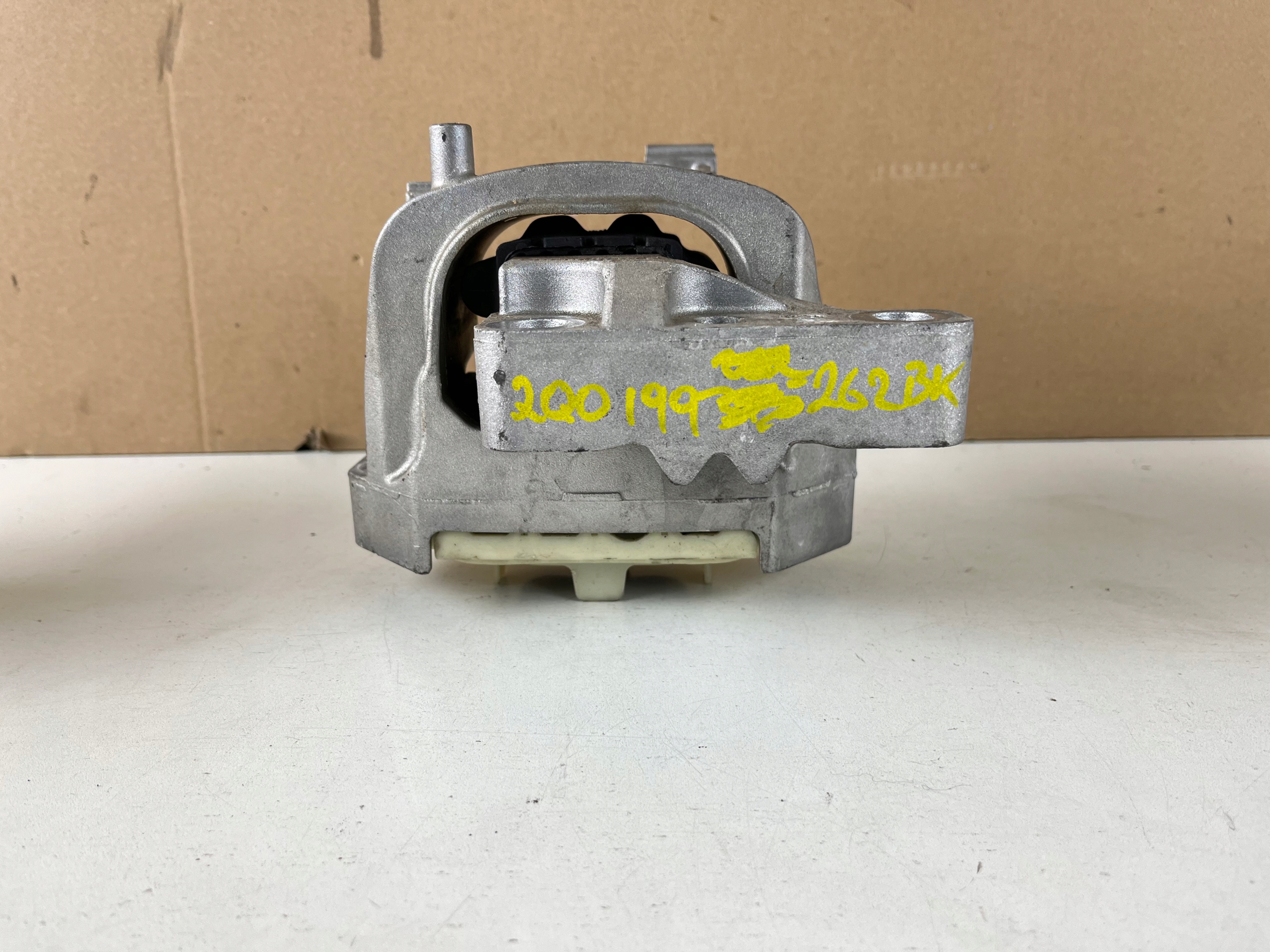 holder engine mount VW SEAT SKODA AUDI 2Q0199252BK