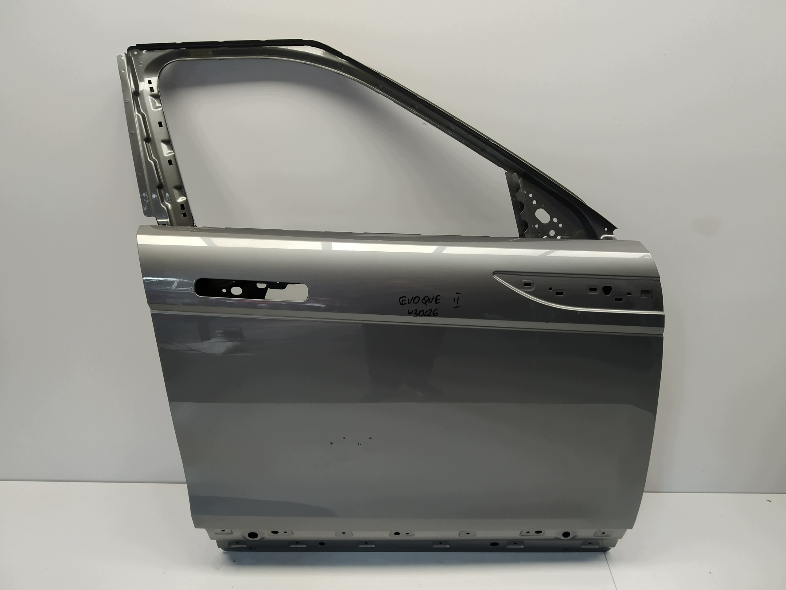 2018r + Range Rover Evoque II L551 door front right front original