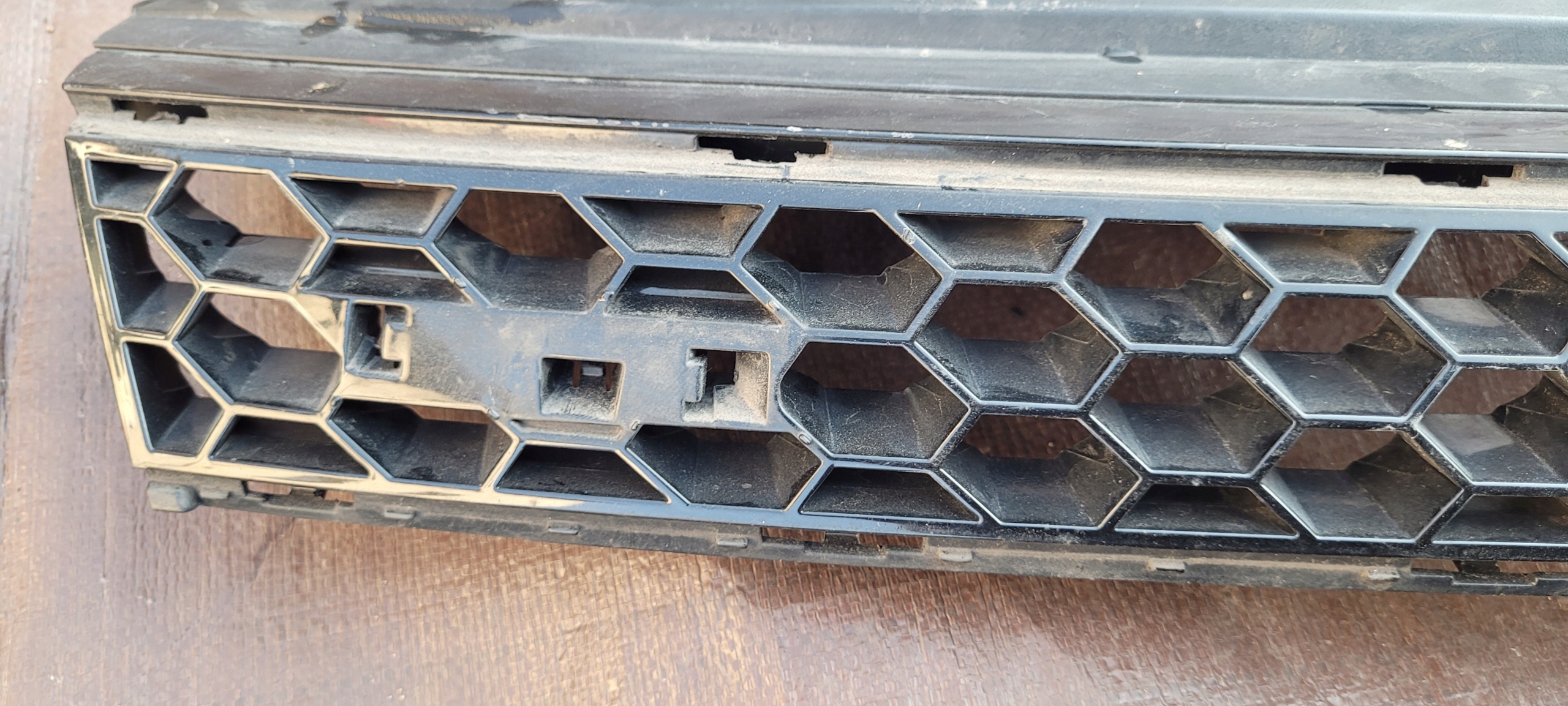 решетка радиатора бампера vw GOLF VI GTI // 3439