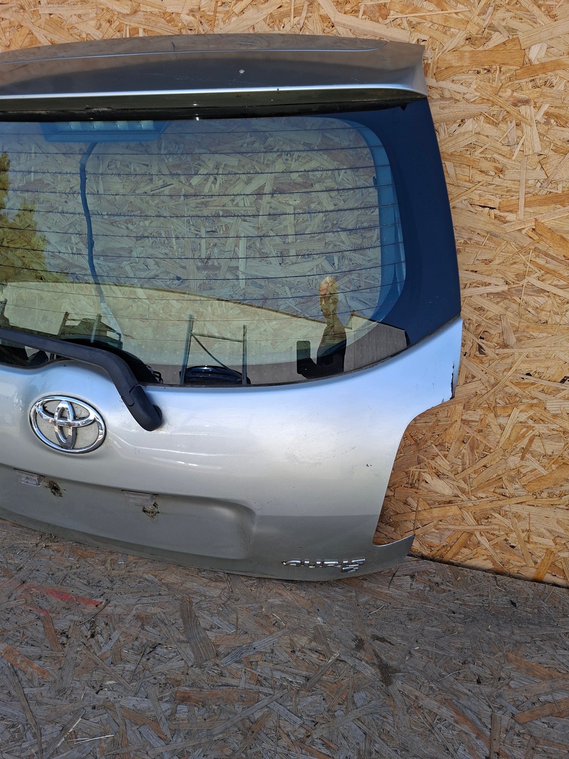 kapota kufru TOYOTA AURIS a