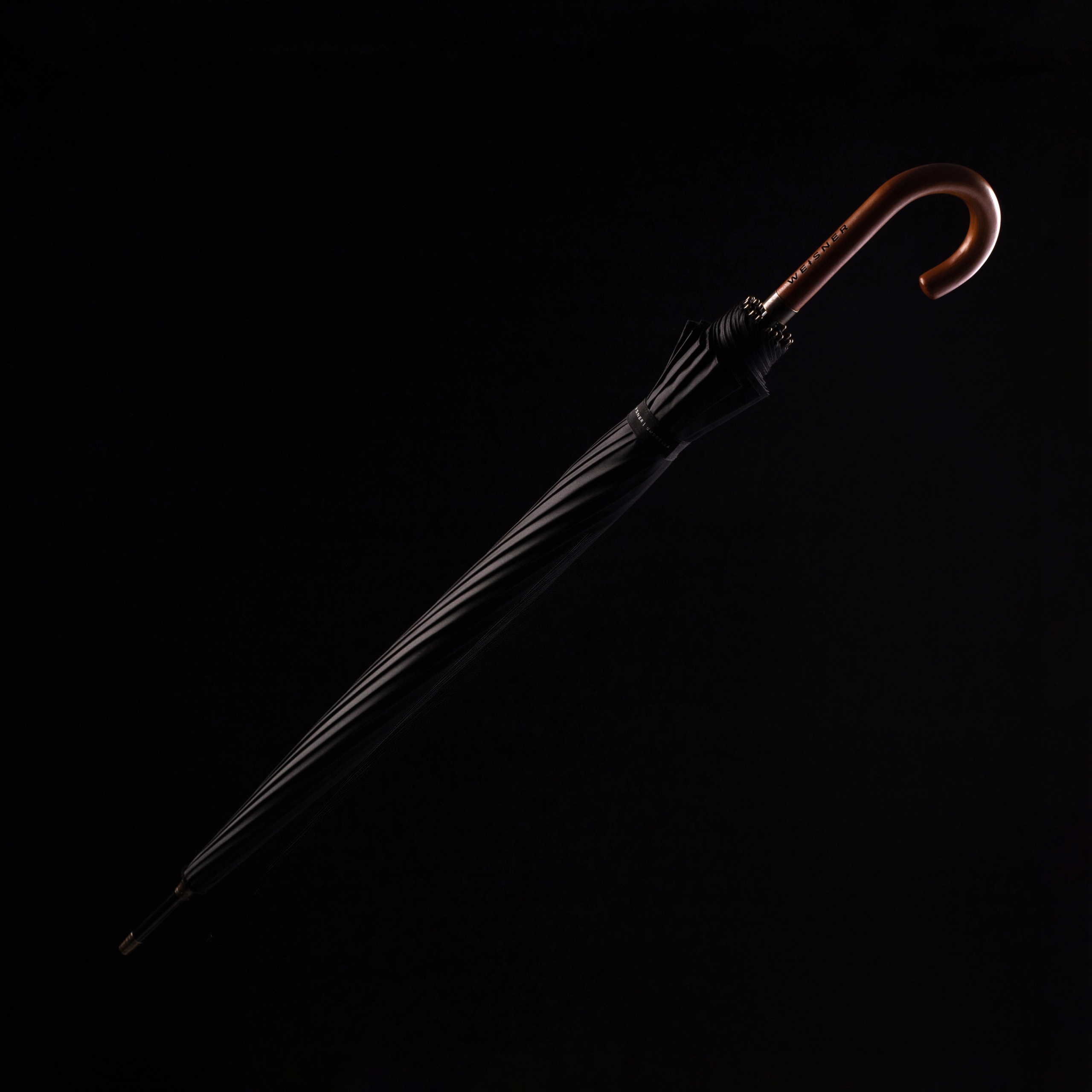 WEISNER ORYGINALNY CZARNY PARASOL 16 DRUTÓW PARASOLKA DREWNIANA RĄCZKA Marka Weisner