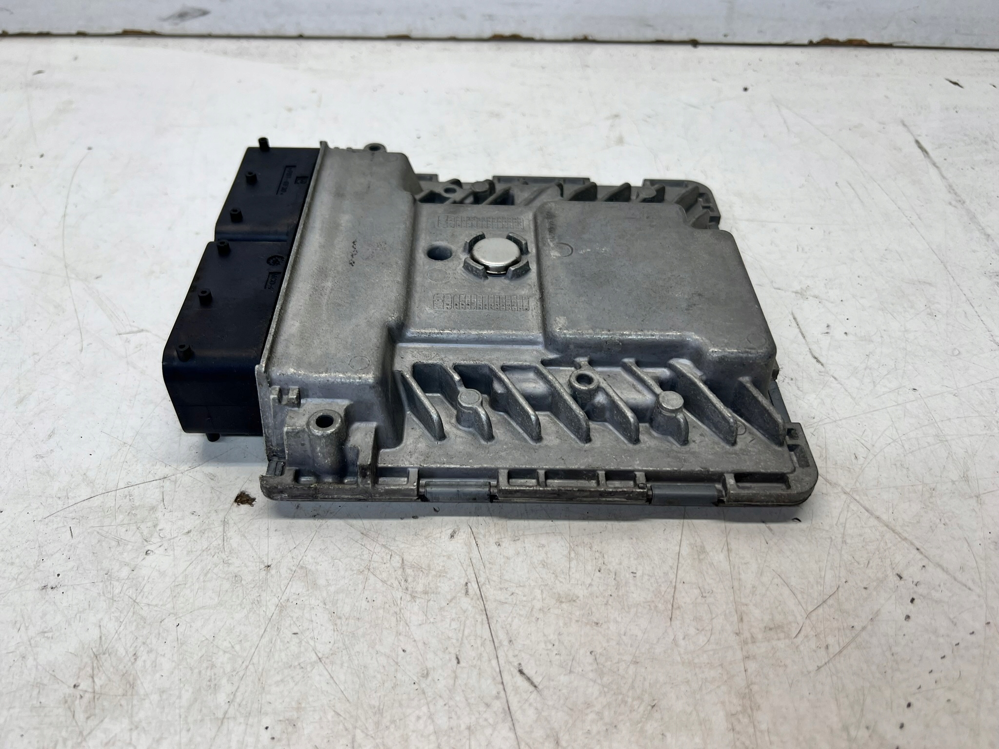 computer control unit of the engine 1.8 TFSI AUDI 06K907425A