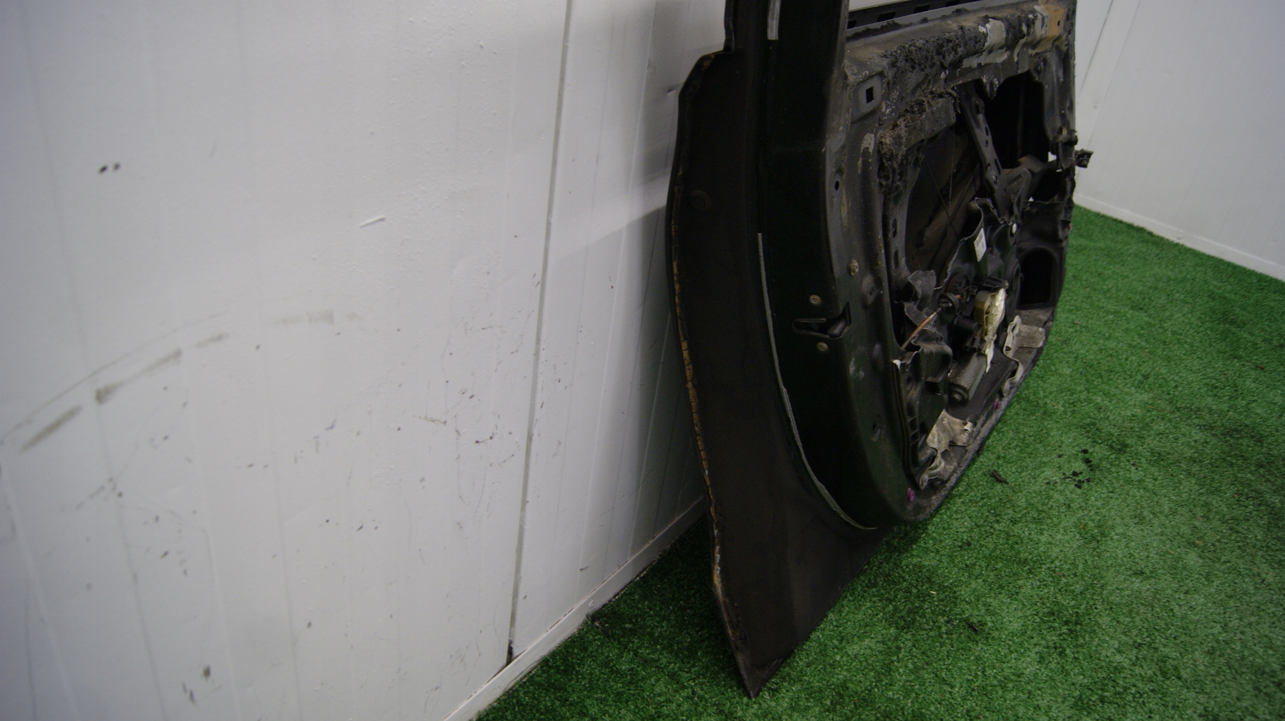 door left front MERCEDES-BENZ C-KLASA W206