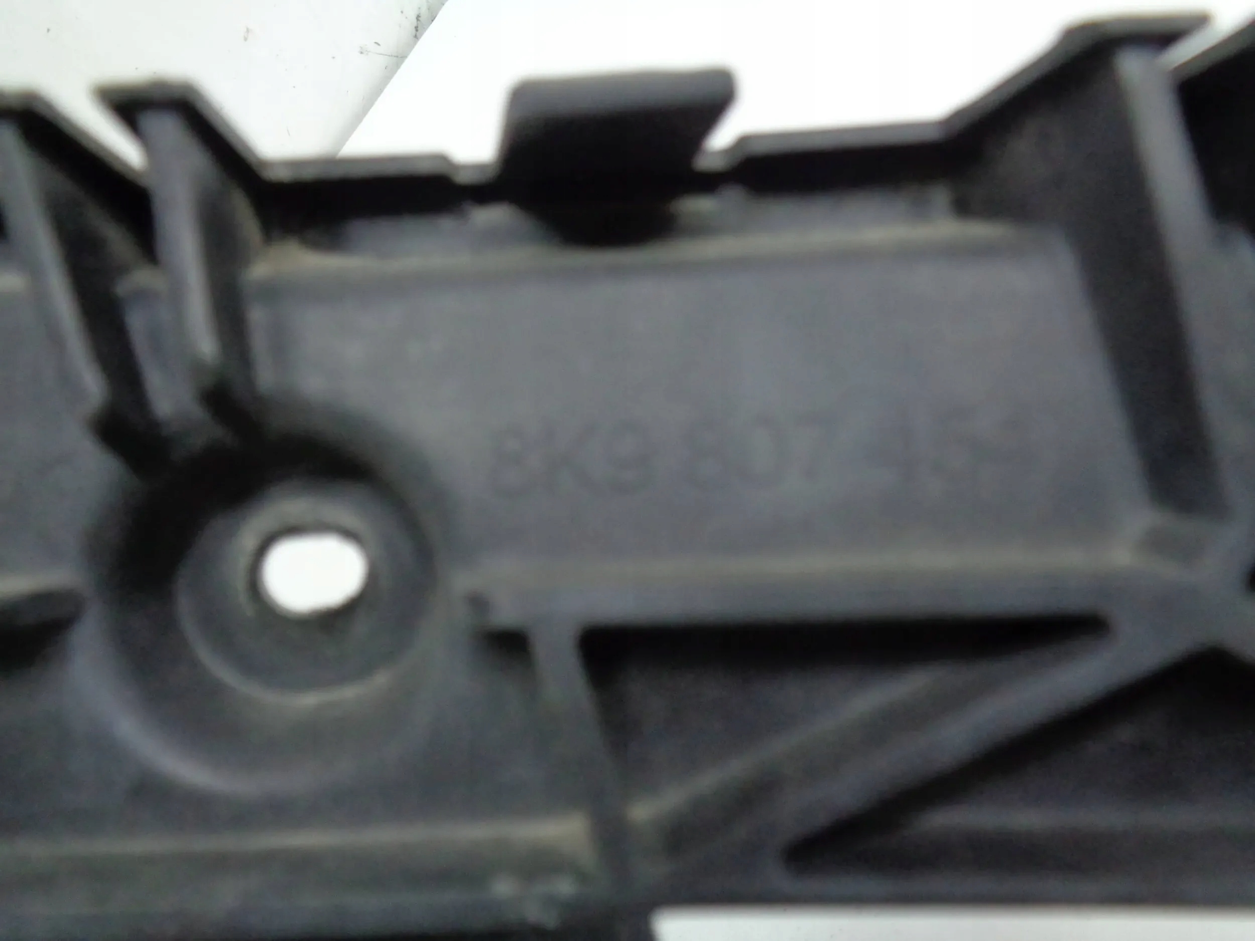 AUDI A4 B8 8K KOMBI bumper bracket rear part right 8K9807454