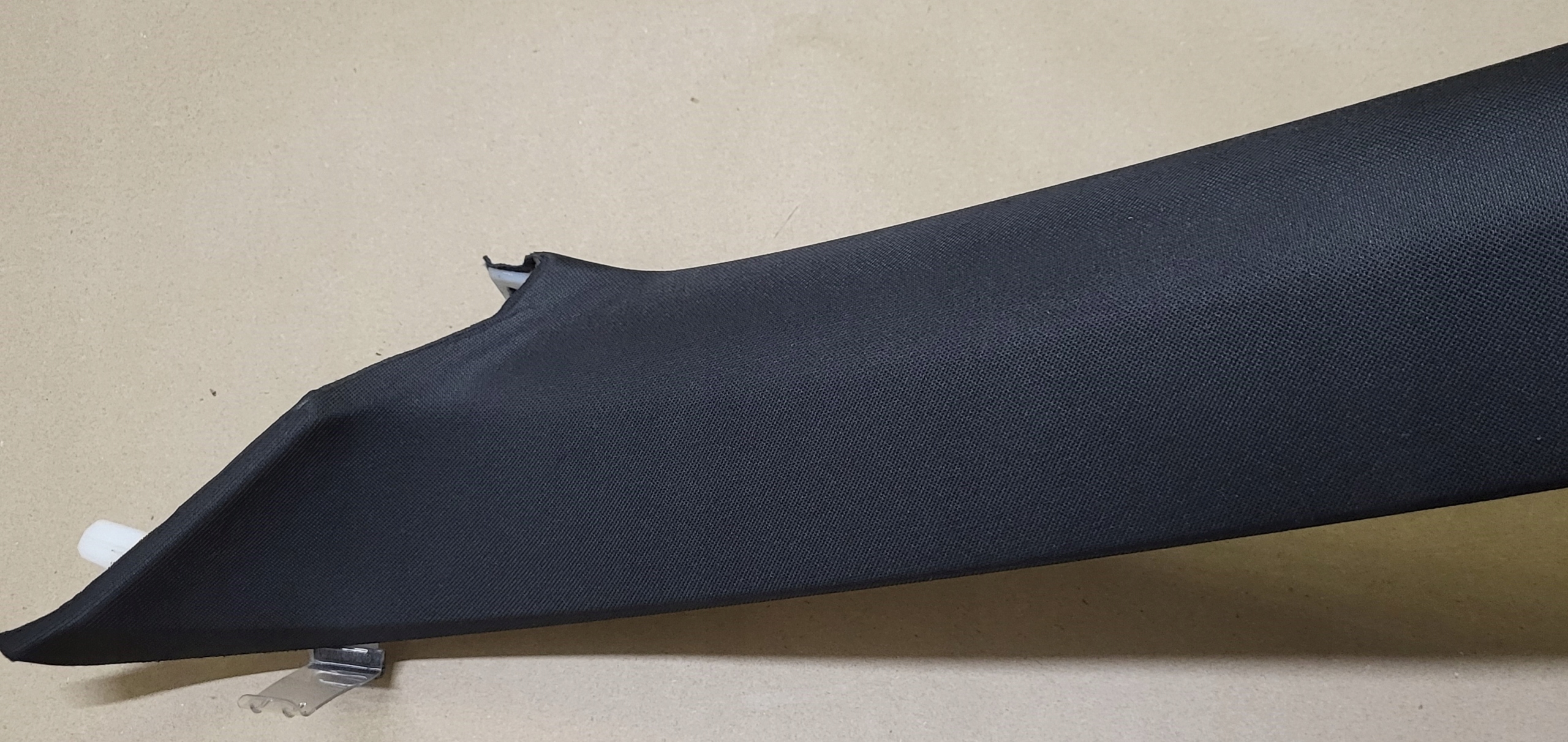 cover side SLUPKA A left front cap VOLVO XC60 II black OE EU