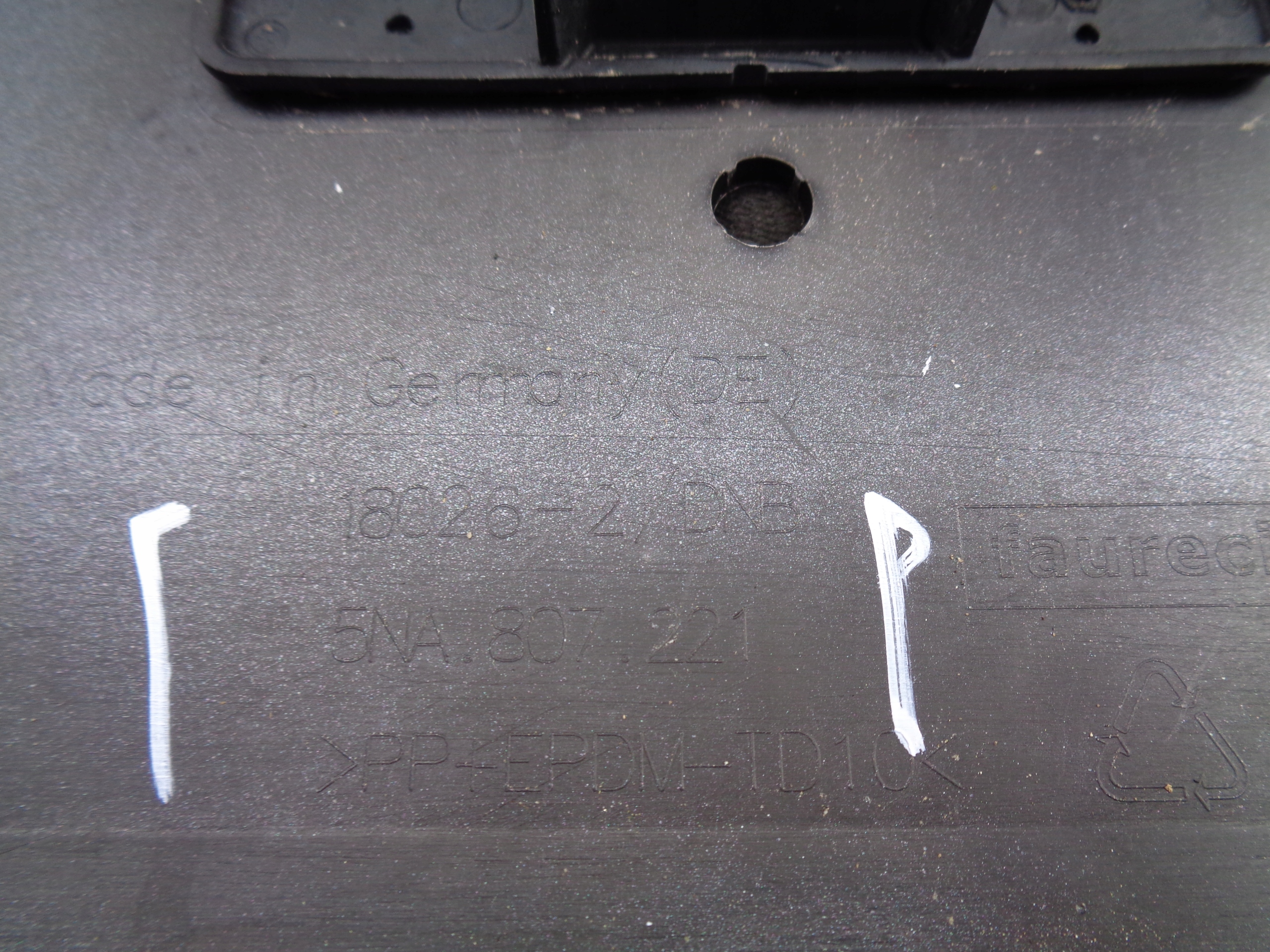 FRONTSTOSSSTANGE VW TIGUAN 5NA 16- NR 41105