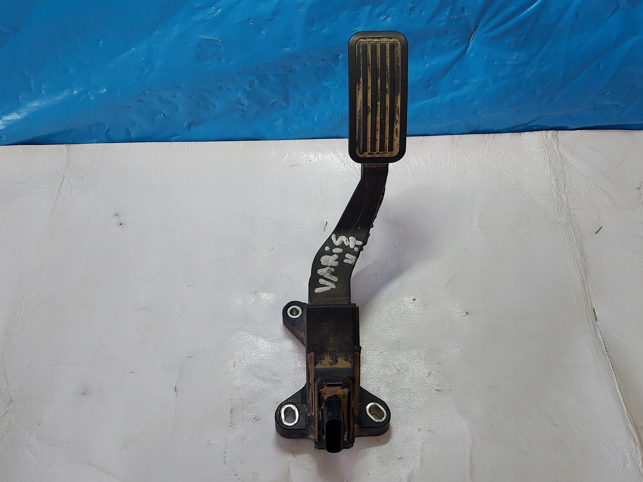pedala gasa YARIS II 781100D031