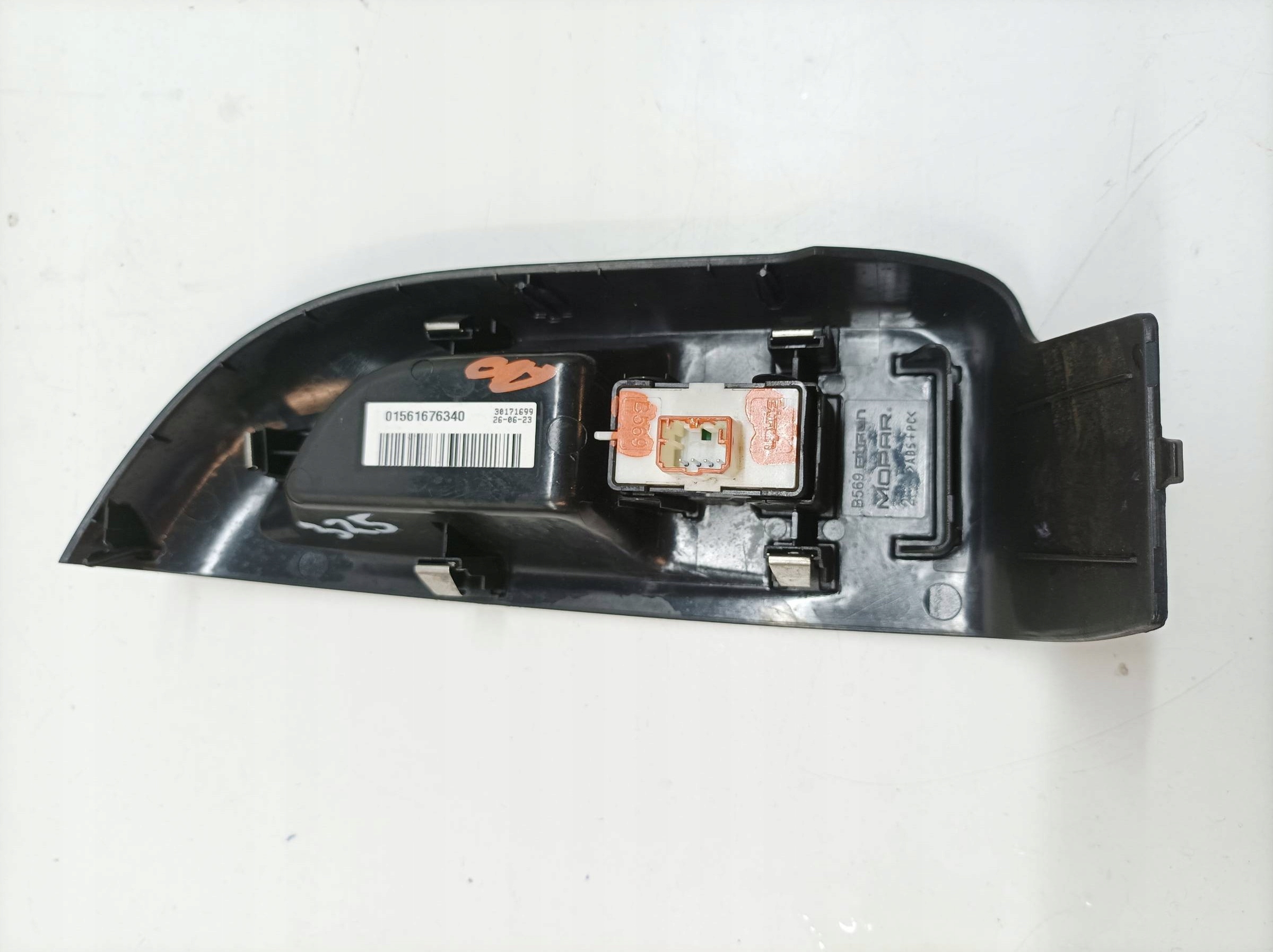window control switch right front 01561676340 30171689 1773 Alfa Romeo Tonale and