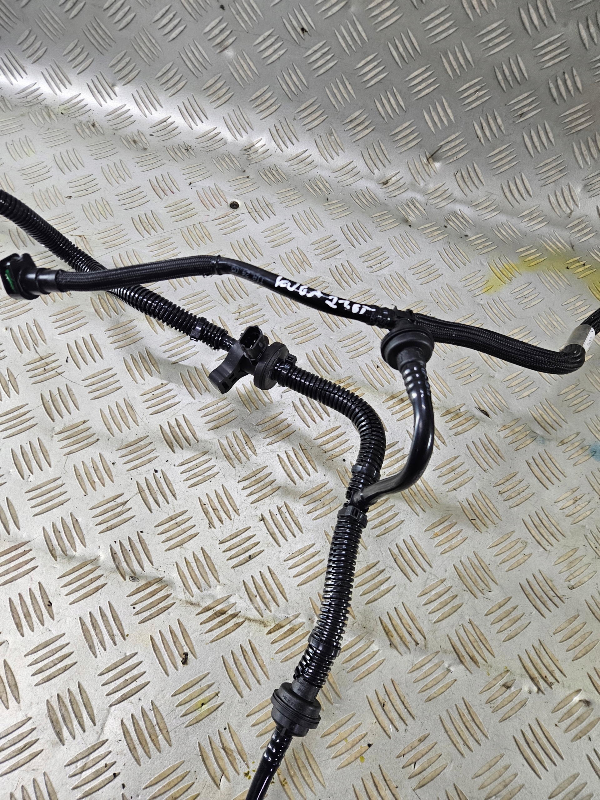 клапан патрубок трубка давления FORD KUGA MK2 1.6