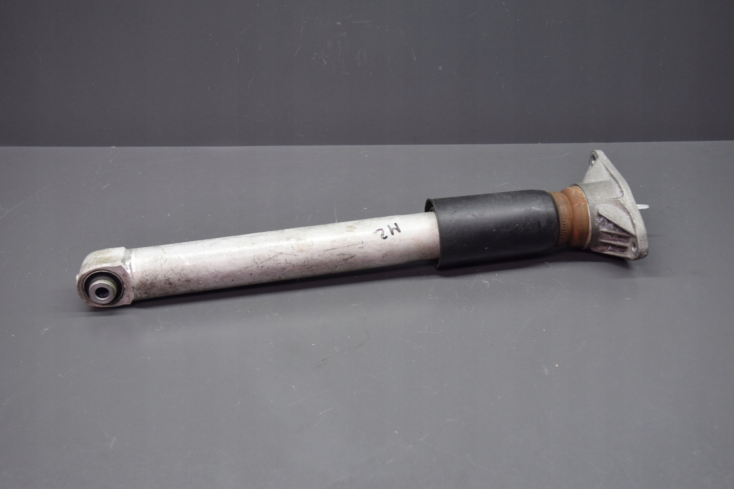 shock absorber left right rear part BMW M2 F87 2289537