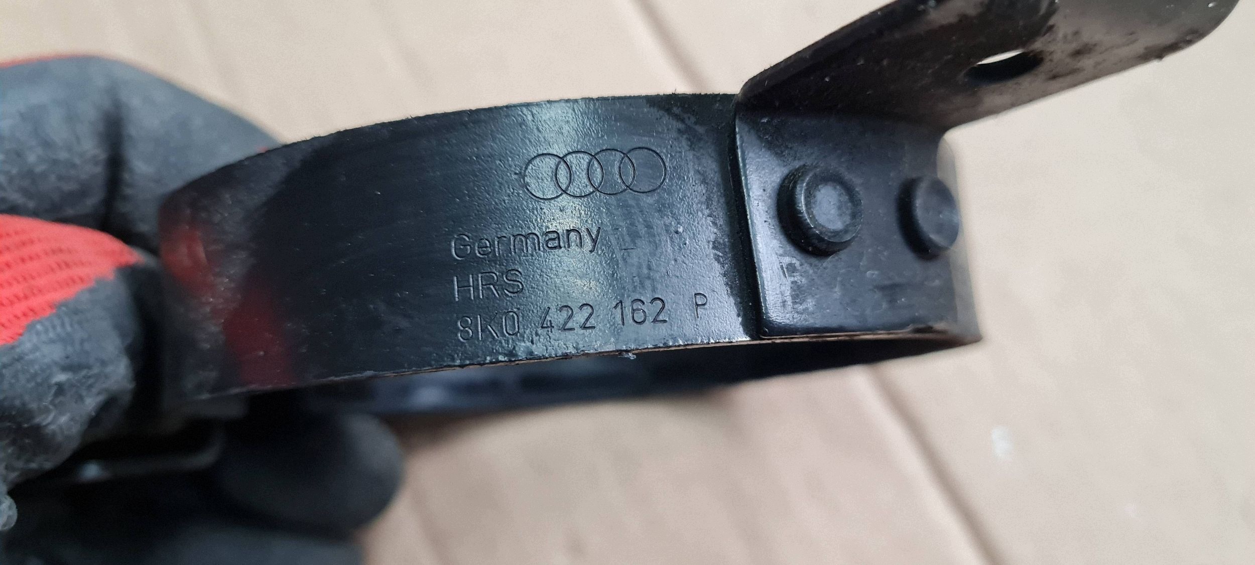 Q5 8R bracket hook holder tank 8K0422162P A4 B8 A5 8T