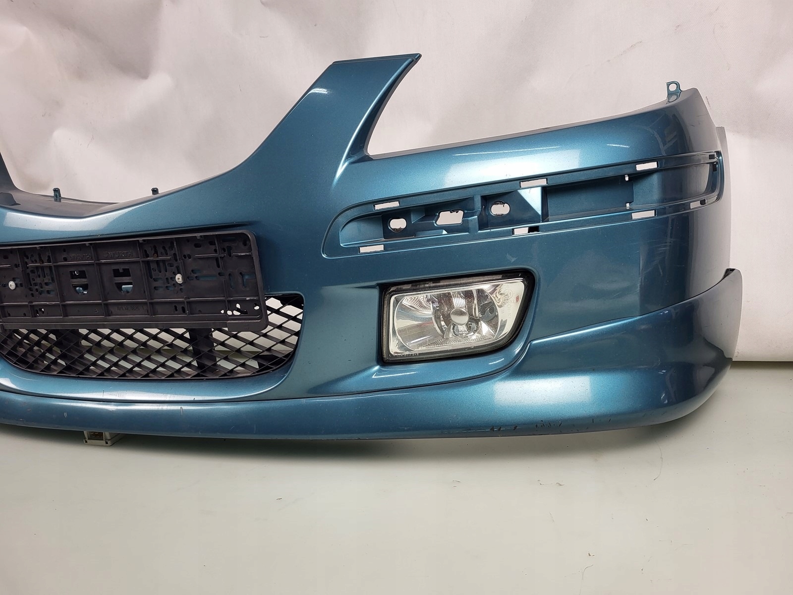 MAZDA PREMACY SPORT and bumper fog light front 20Q
