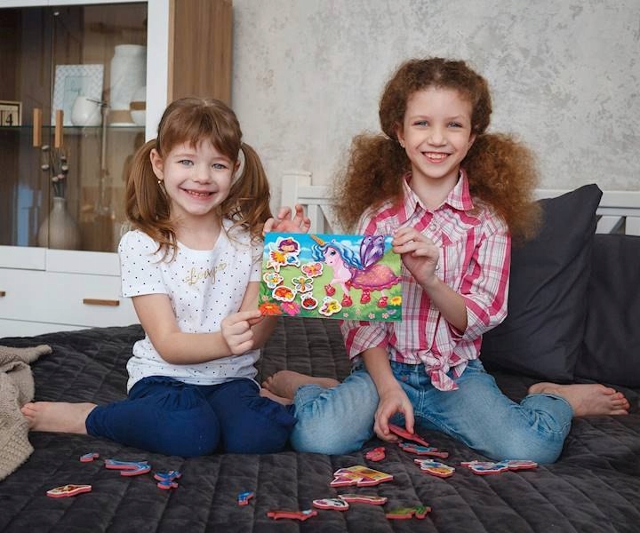 GRA MAGNETYCZNA WRÓŻKI I JEDNOROŻCE EDUKACYJNA GRA MAGNESY ROTER KAFER Kod producenta 4820195059319